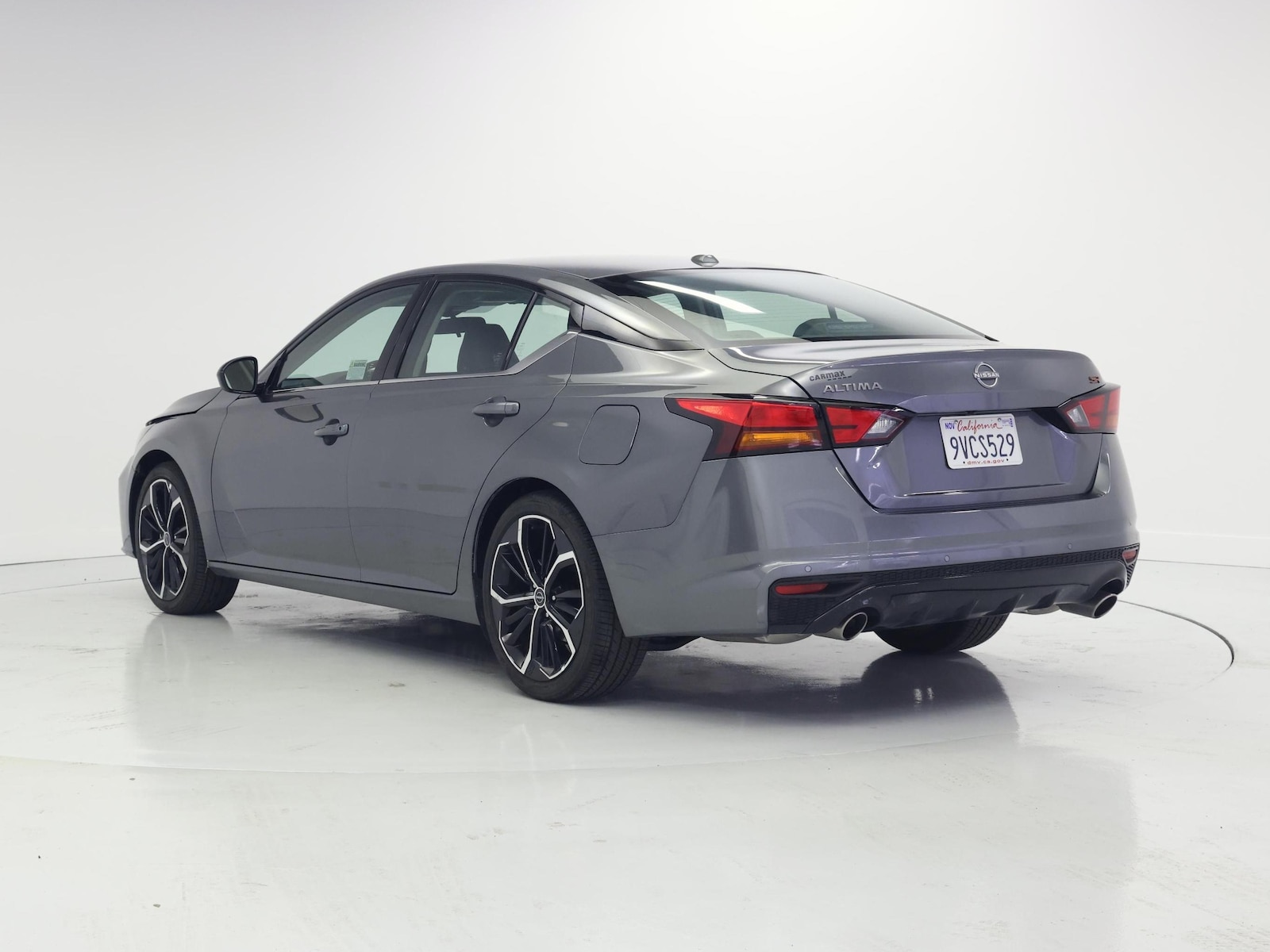 2025 Nissan Altima SR - Photo 3