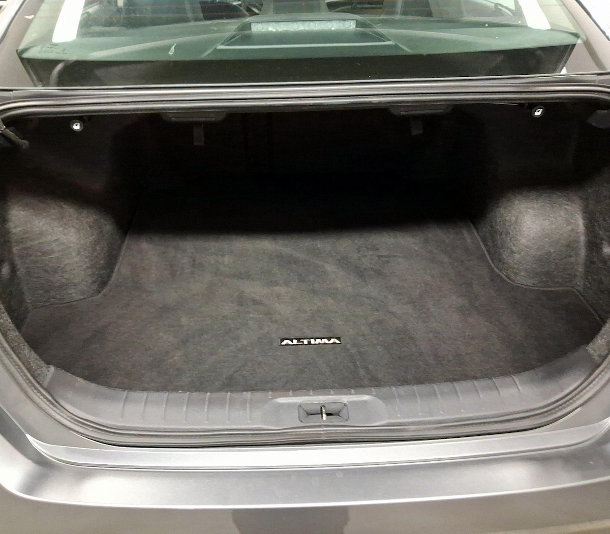 Trunk/Cargo (Seats Up)