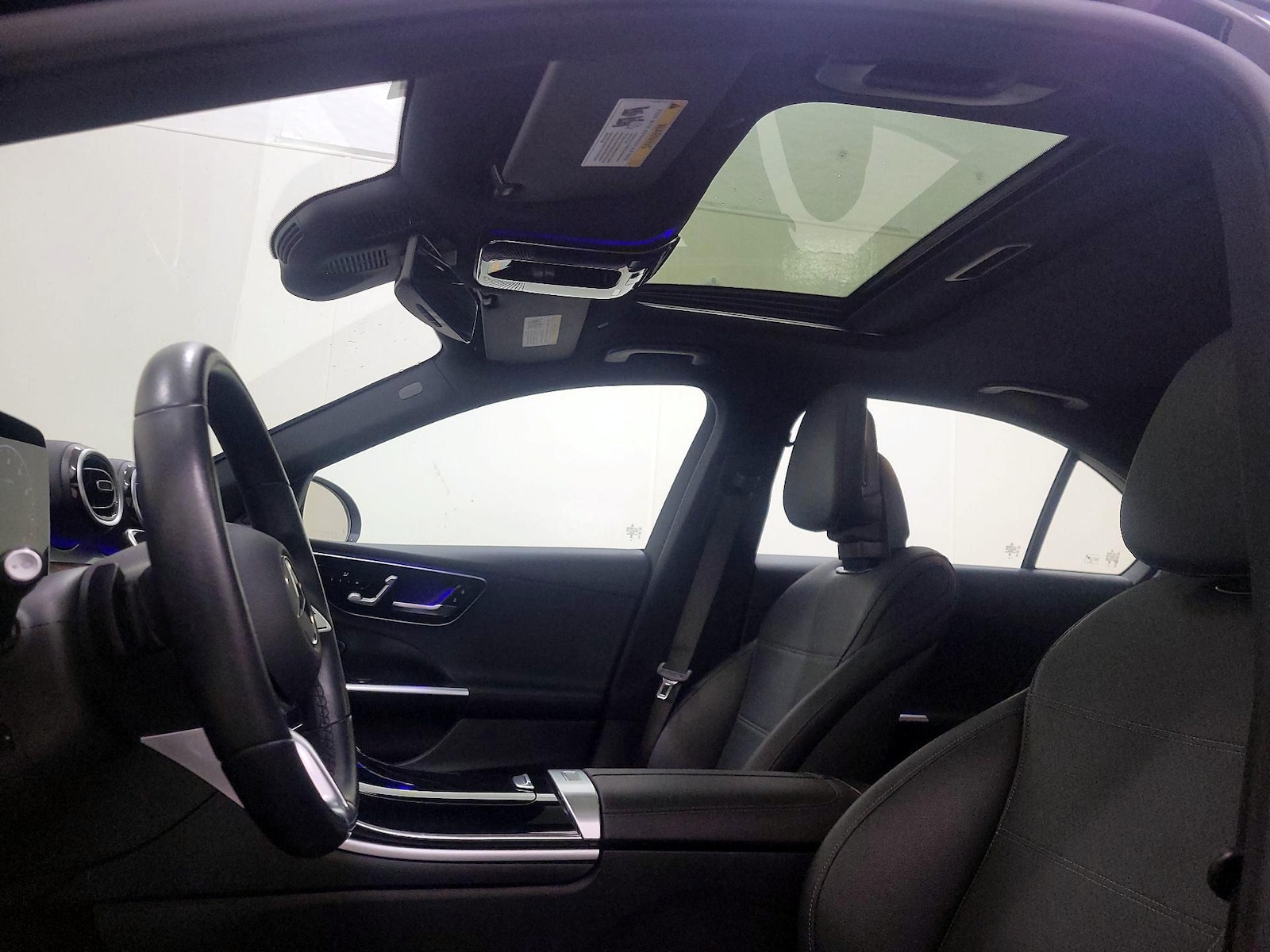 Sunroof(s) & Overhead Airbags