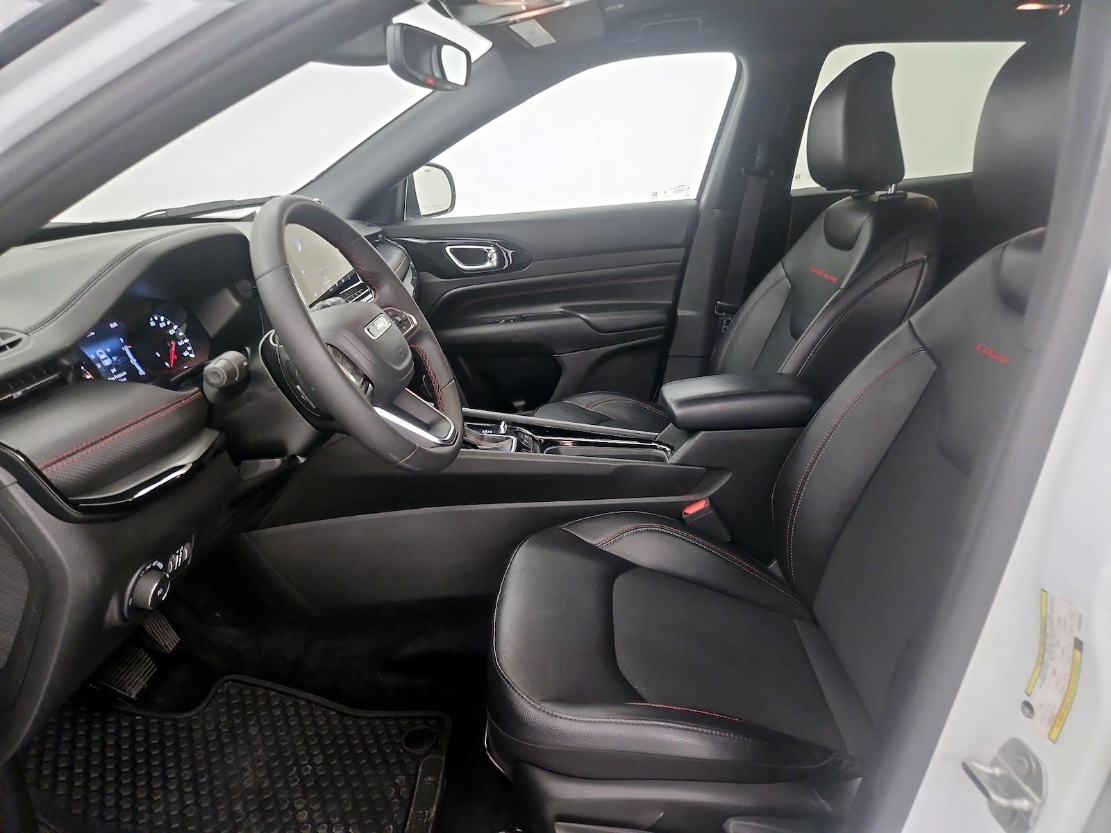 2025 Jeep Compass Trailhawk - Photo 12