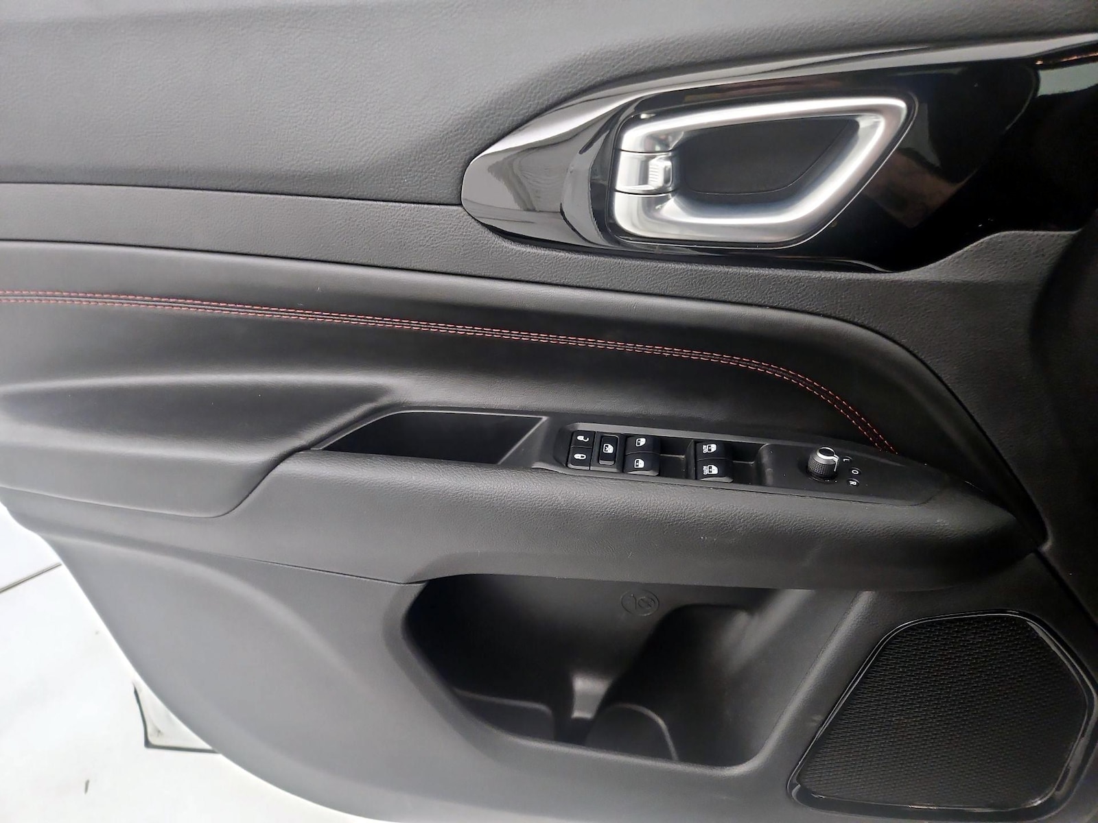 2025 Jeep Compass Trailhawk - Photo 13