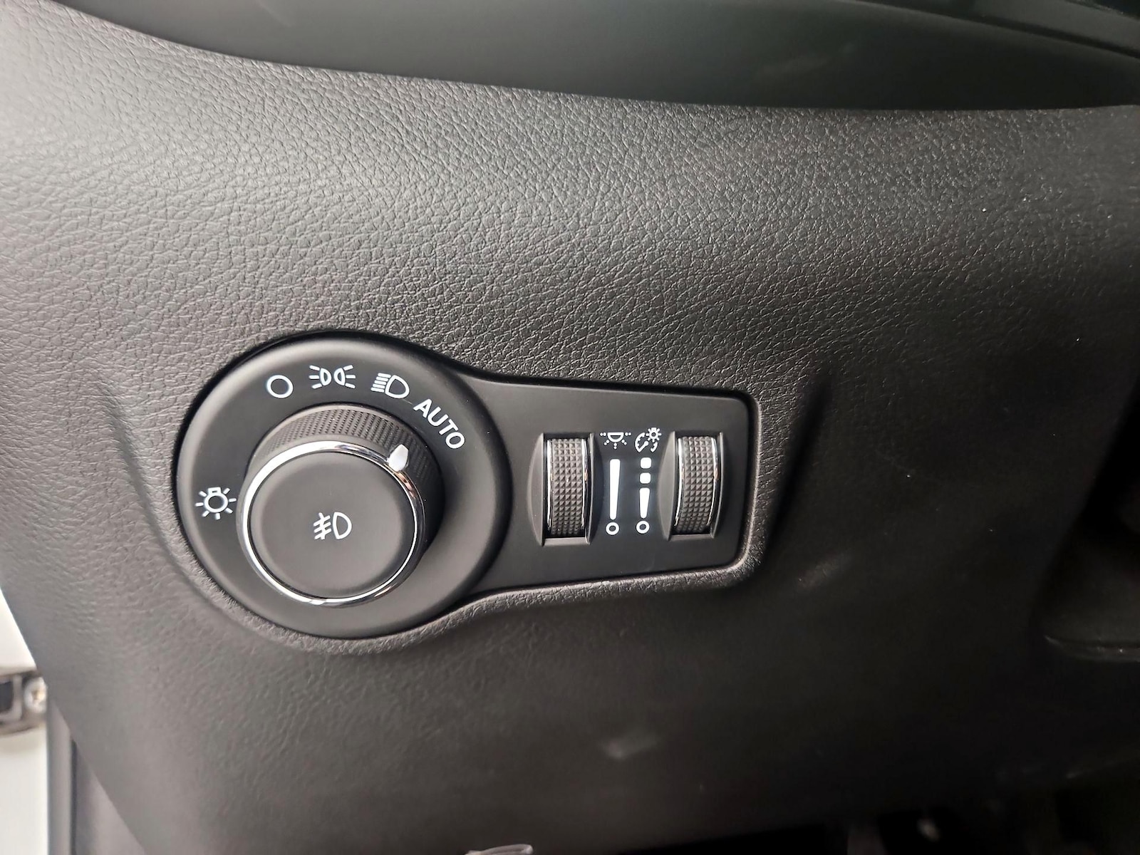 2025 Jeep Compass Trailhawk - Photo 14