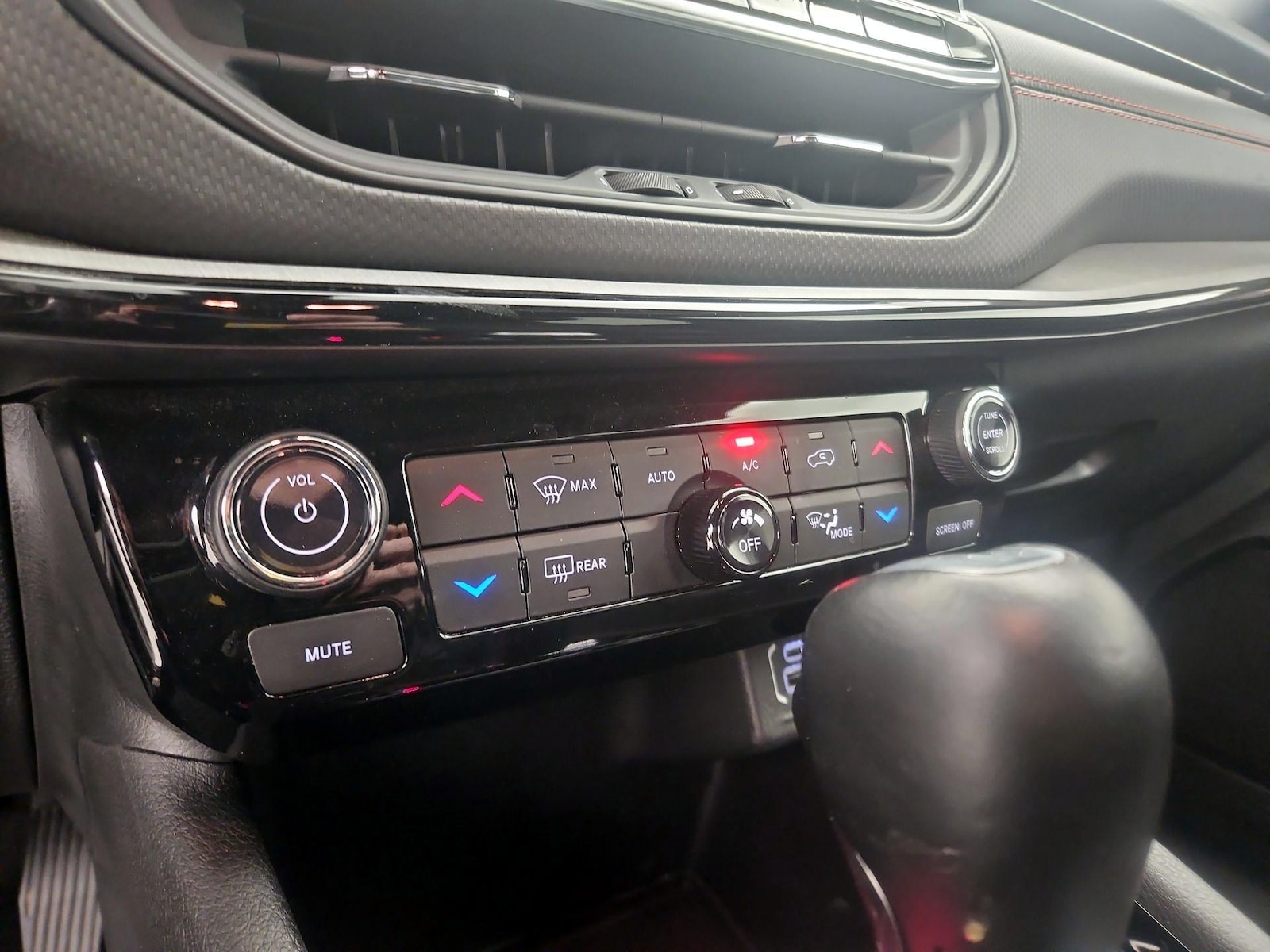 2025 Jeep Compass Trailhawk - Photo 17