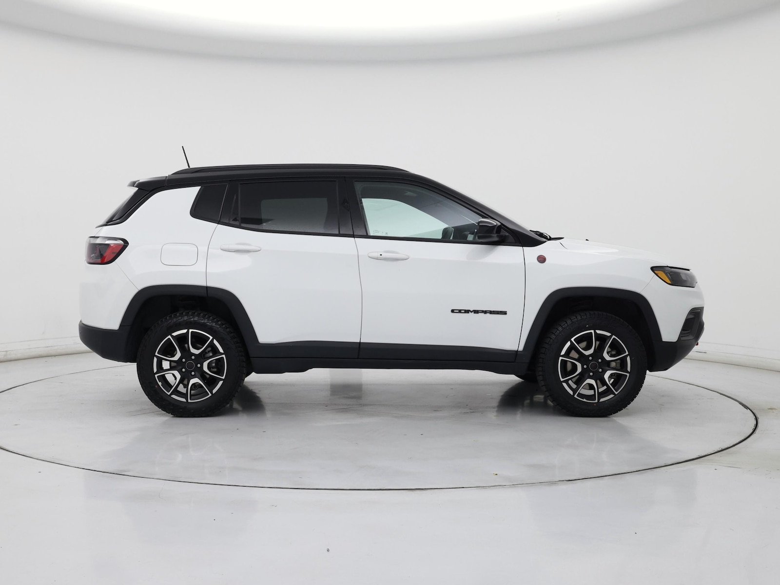 2025 Jeep Compass Trailhawk - Photo 8