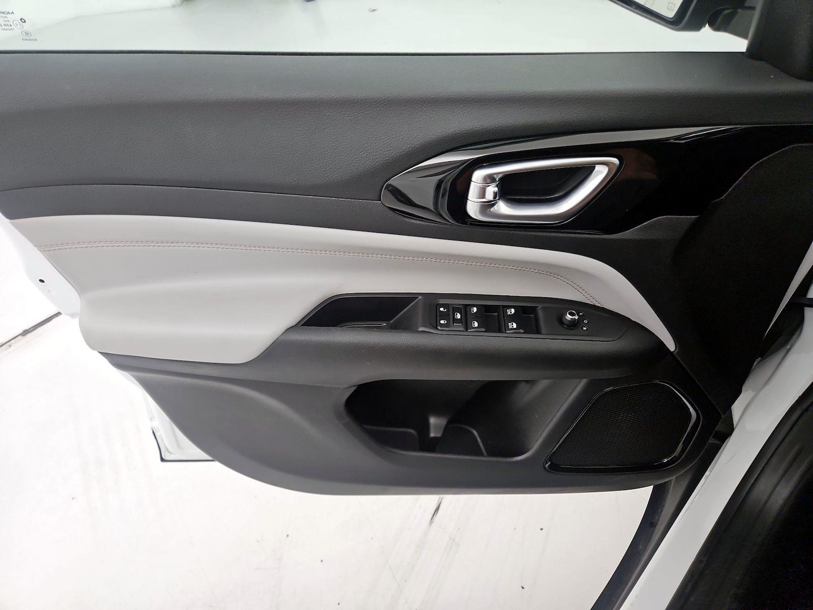 2025 Jeep Compass Limited - Photo 13