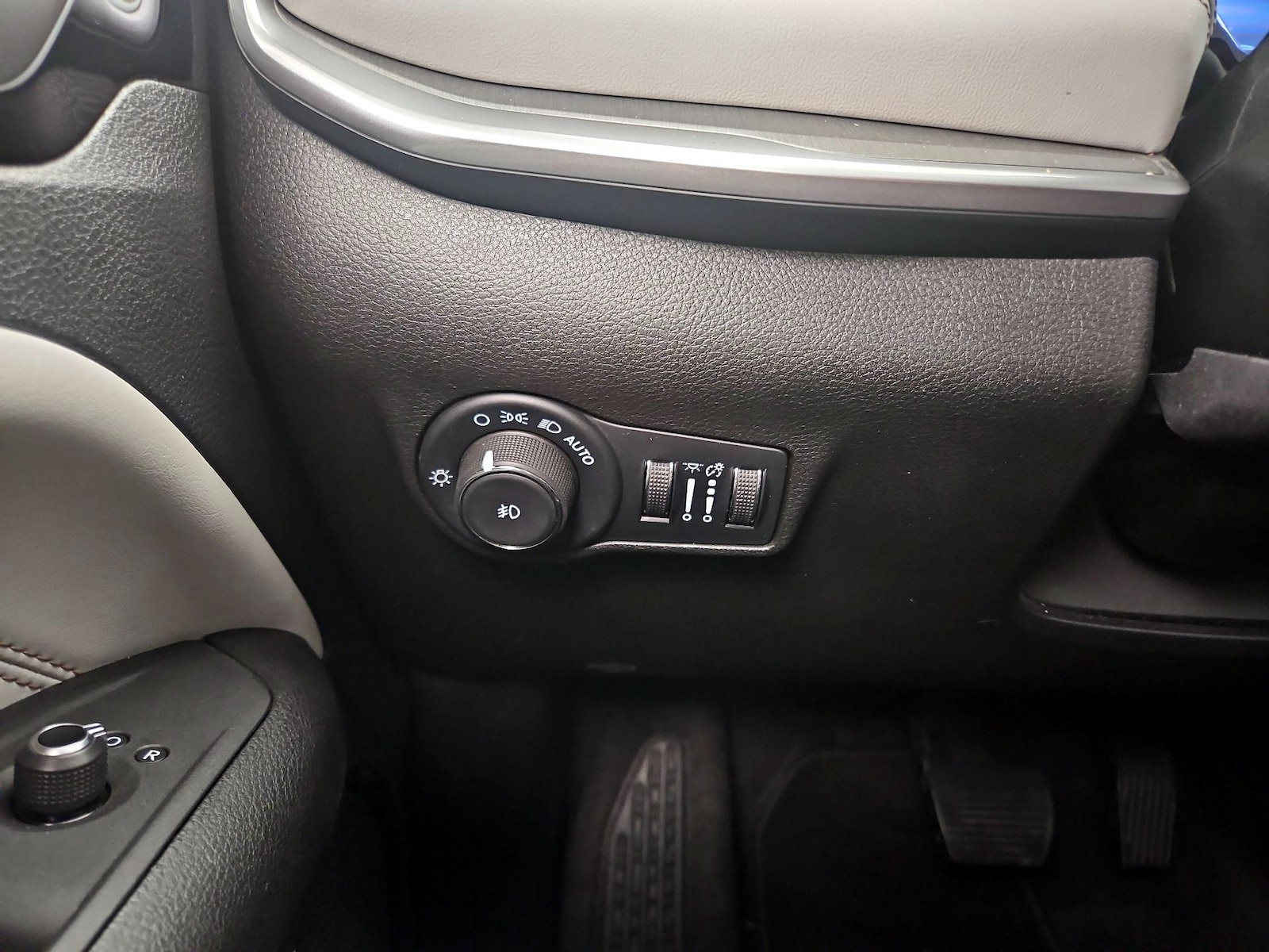 2025 Jeep Compass Limited - Photo 14