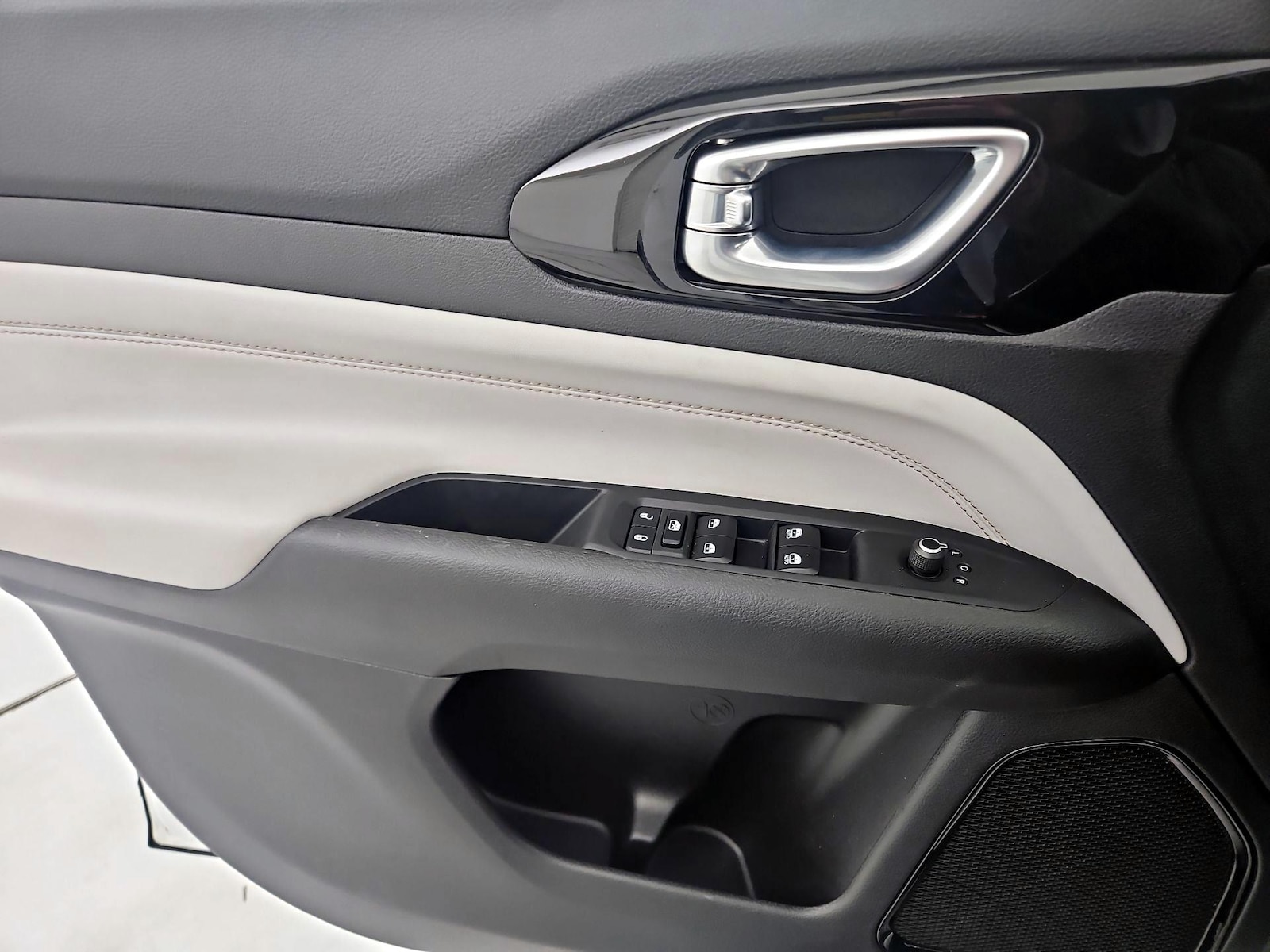 2025 Jeep Compass Limited - Photo 13