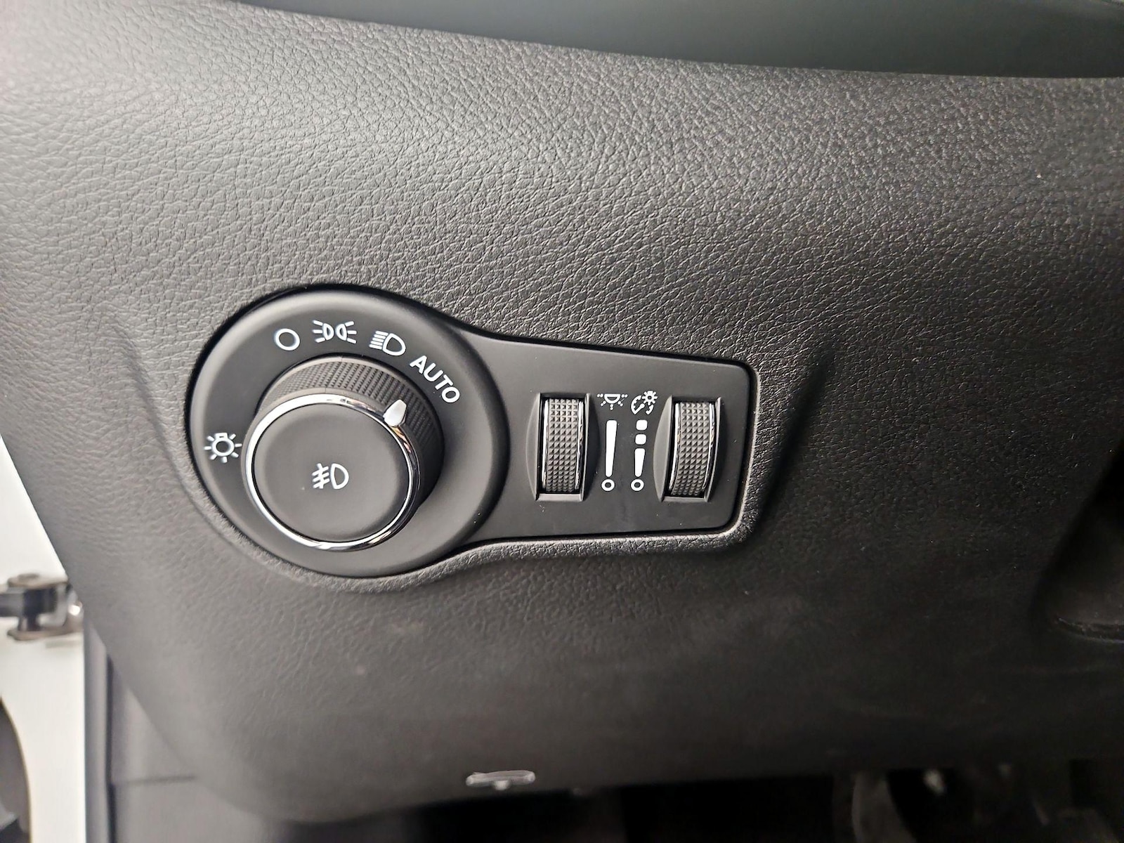 2025 Jeep Compass Limited - Photo 14