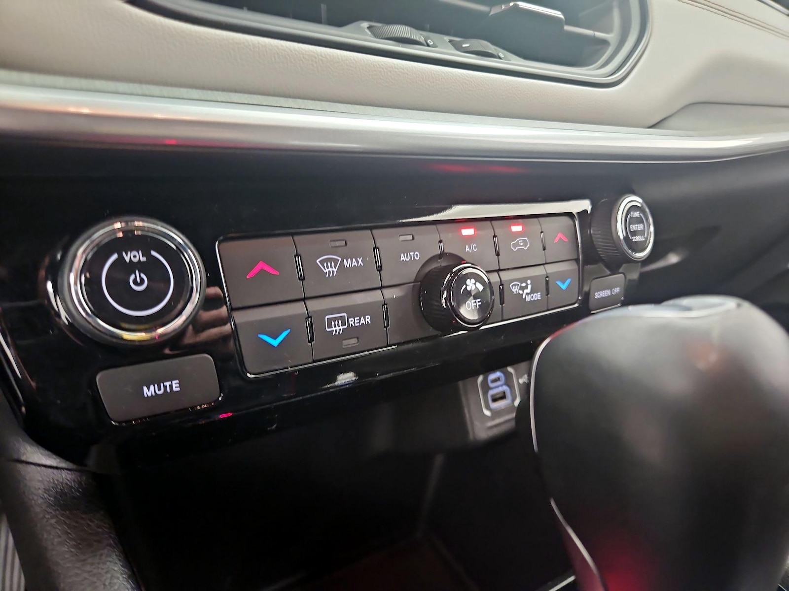 2025 Jeep Compass Limited - Photo 17