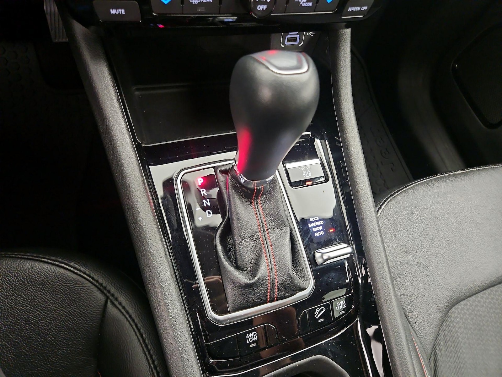 2025 Jeep Compass Trailhawk - Photo 18