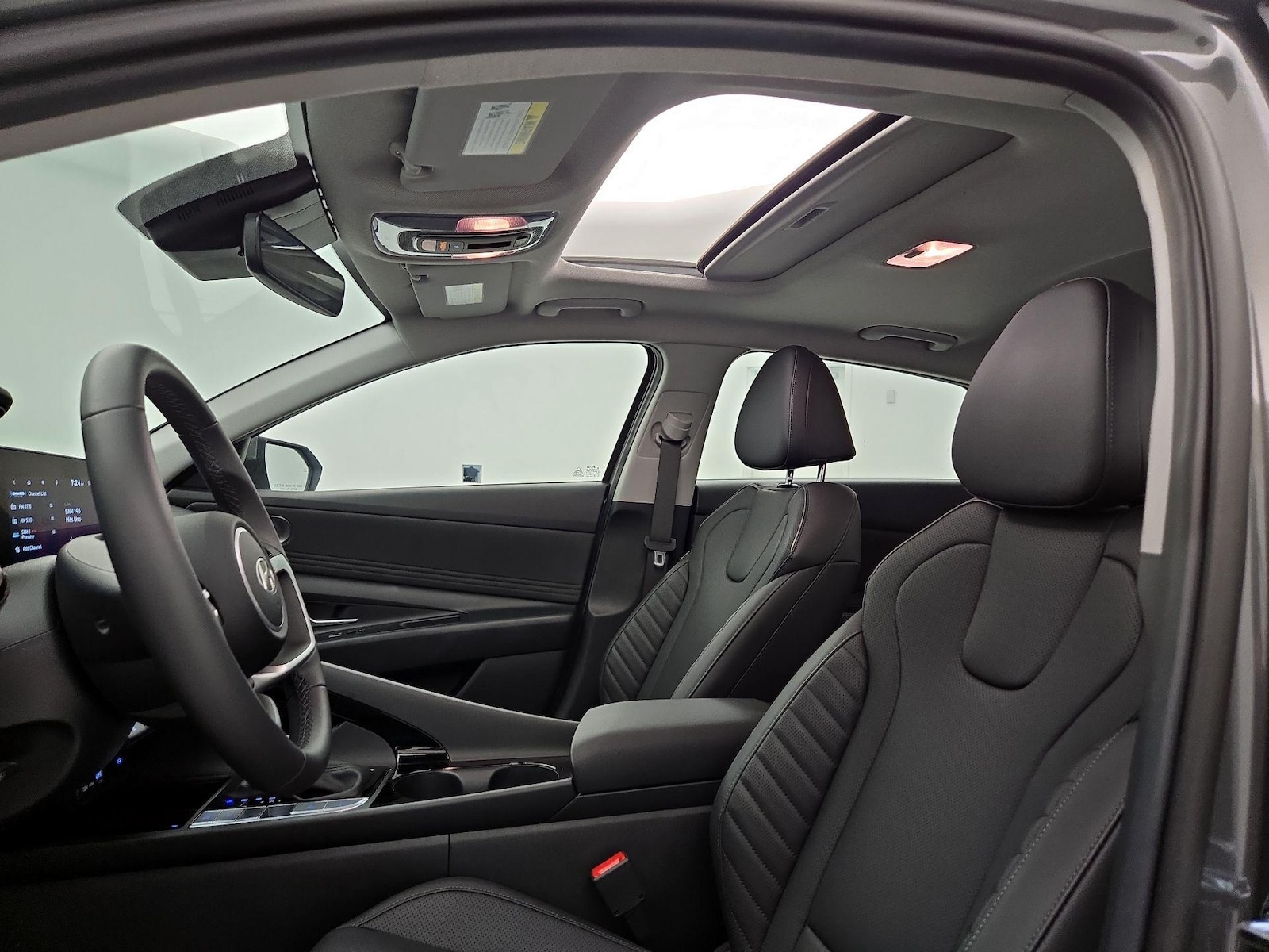 Sunroof(s) & Overhead Airbags