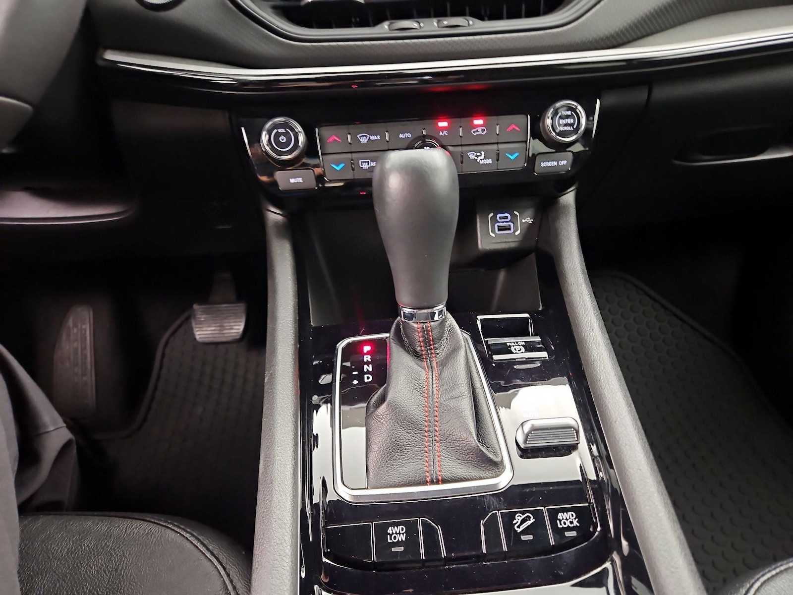 2025 Jeep Compass Trailhawk - Photo 18