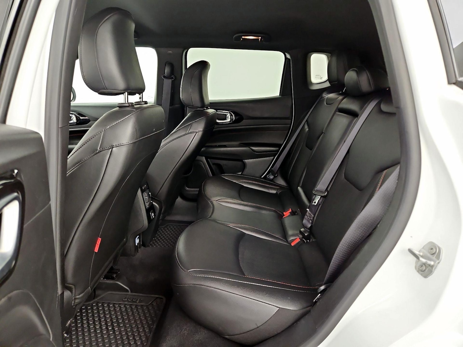 2025 Jeep Compass Trailhawk - Photo 19