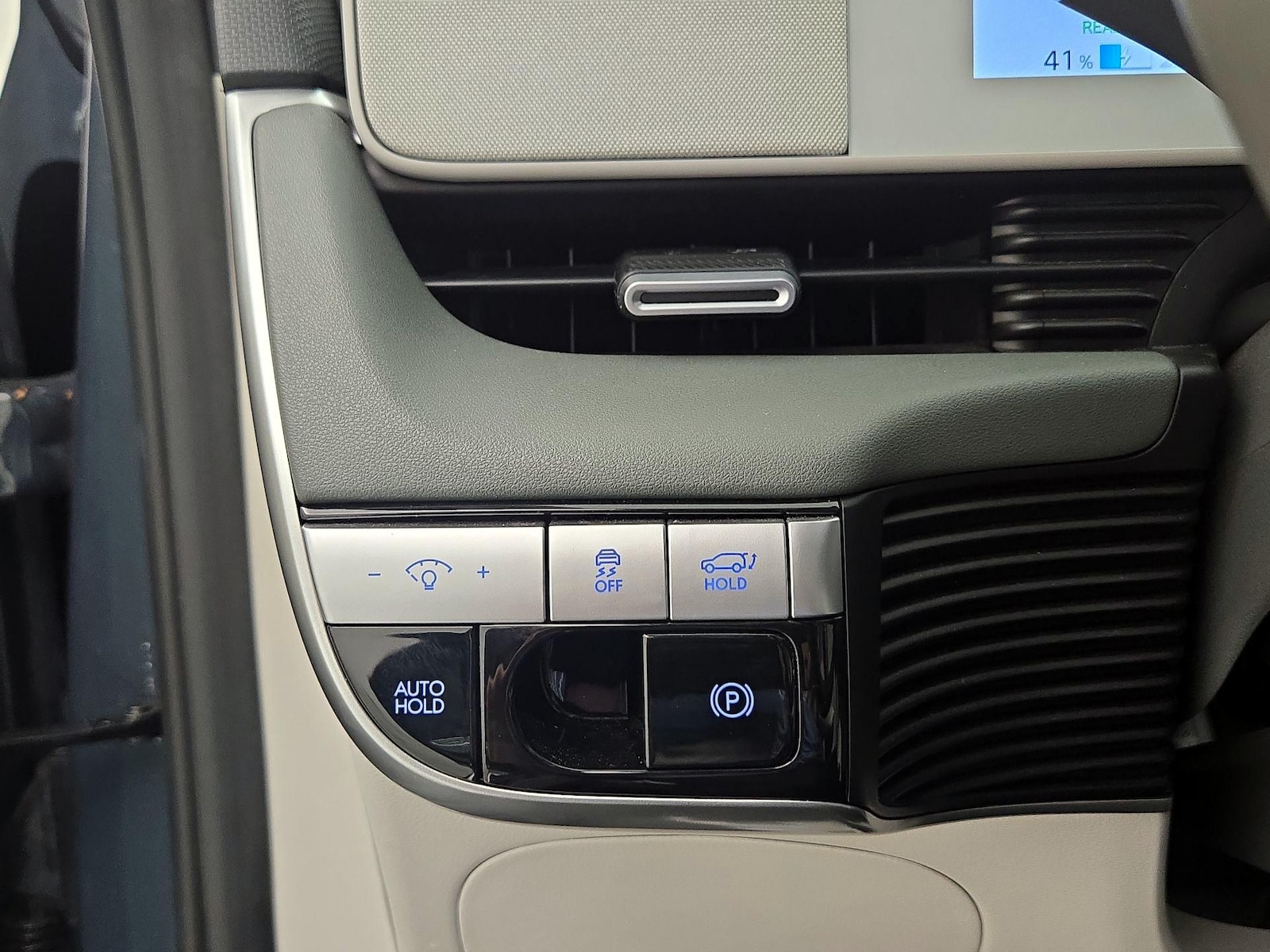 2023 Hyundai IONIQ 5 Limited - Photo 14