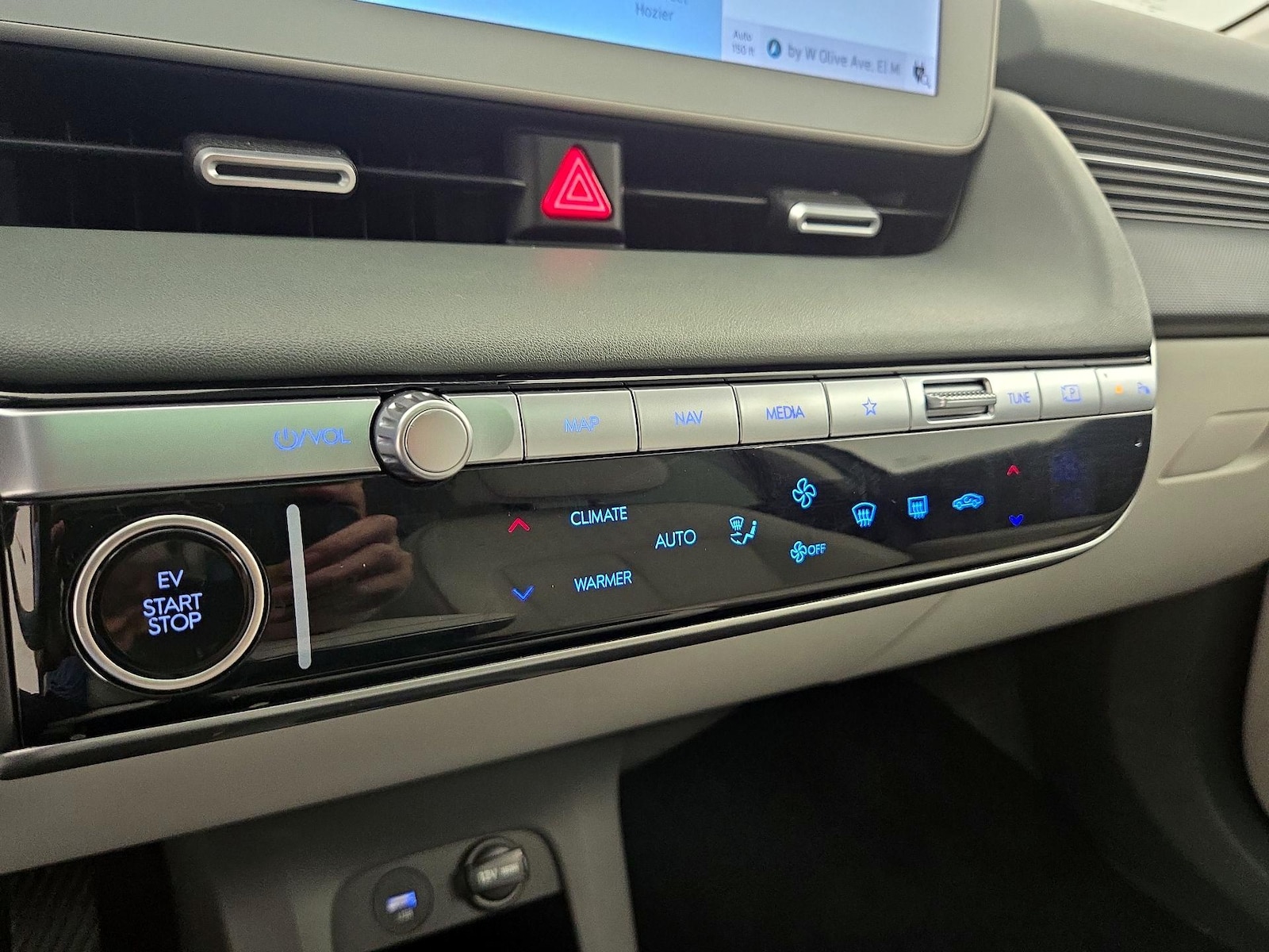 2023 Hyundai IONIQ 5 Limited - Photo 18