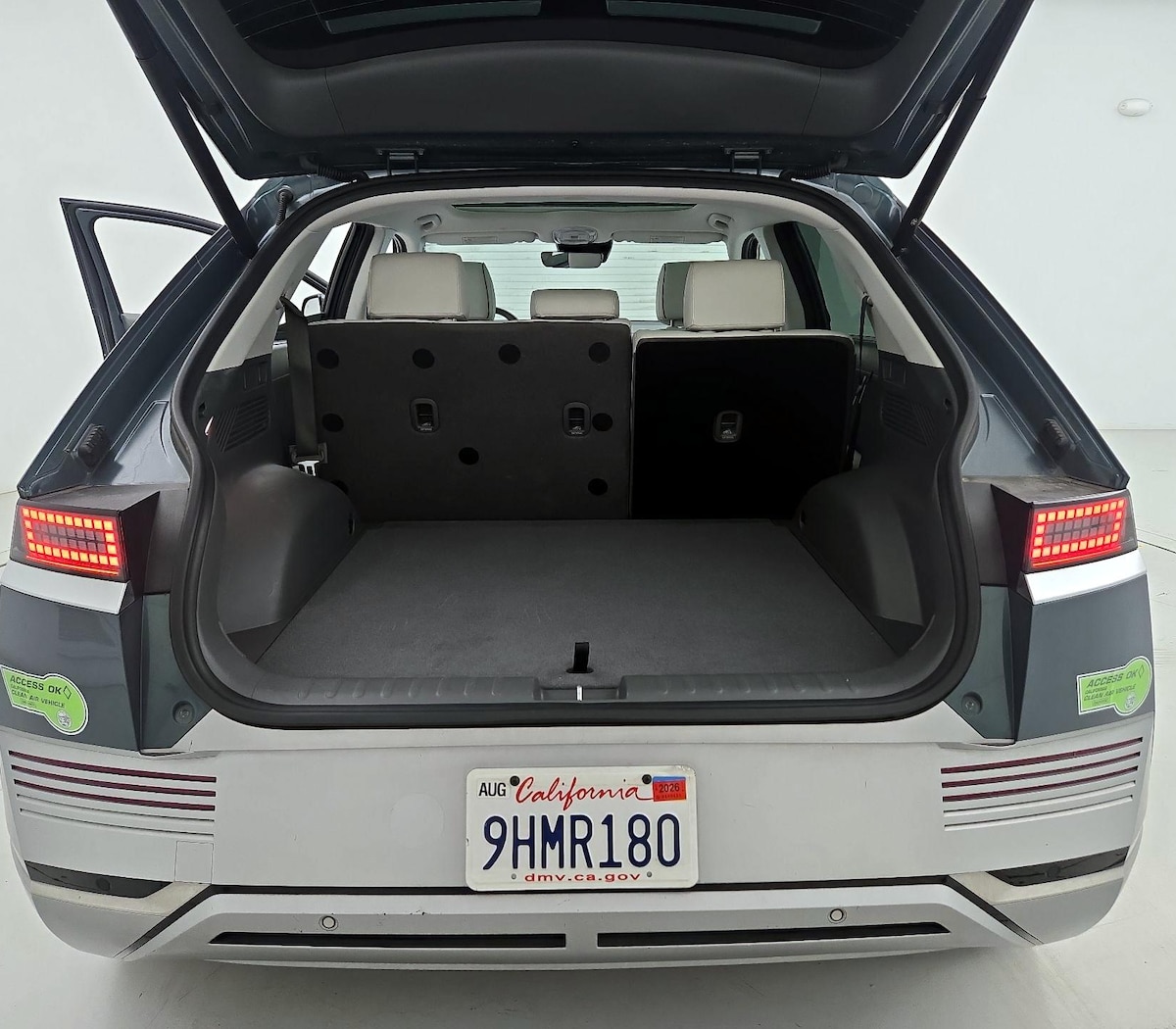 Trunk/Cargo (Seats Up)