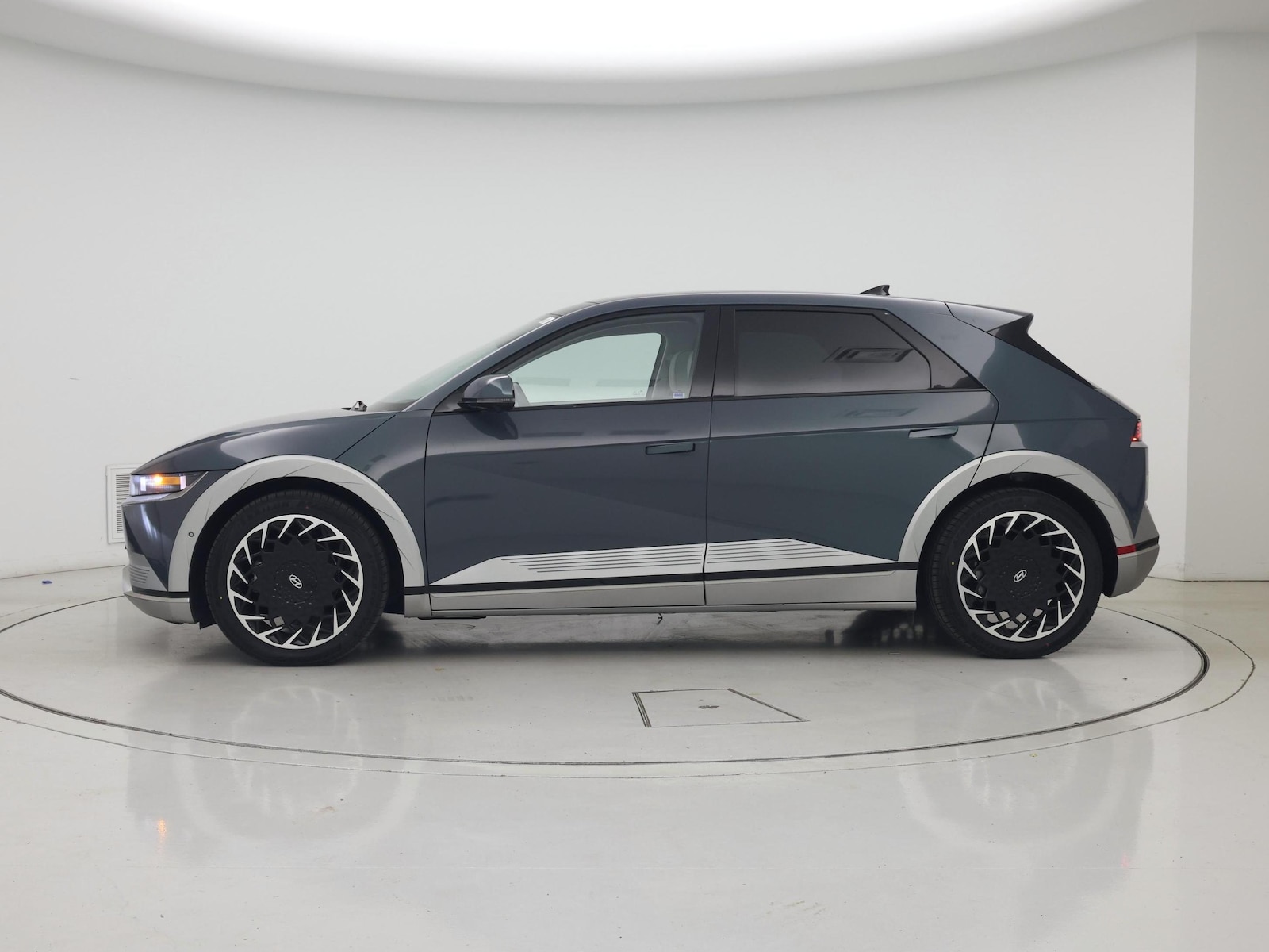 2023 Hyundai IONIQ 5 Limited - Photo 4