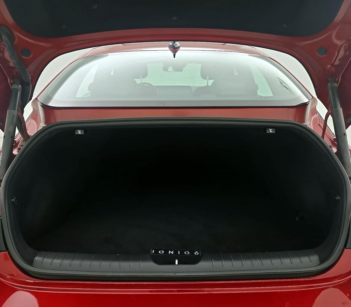 Trunk/Cargo (Seats Up)