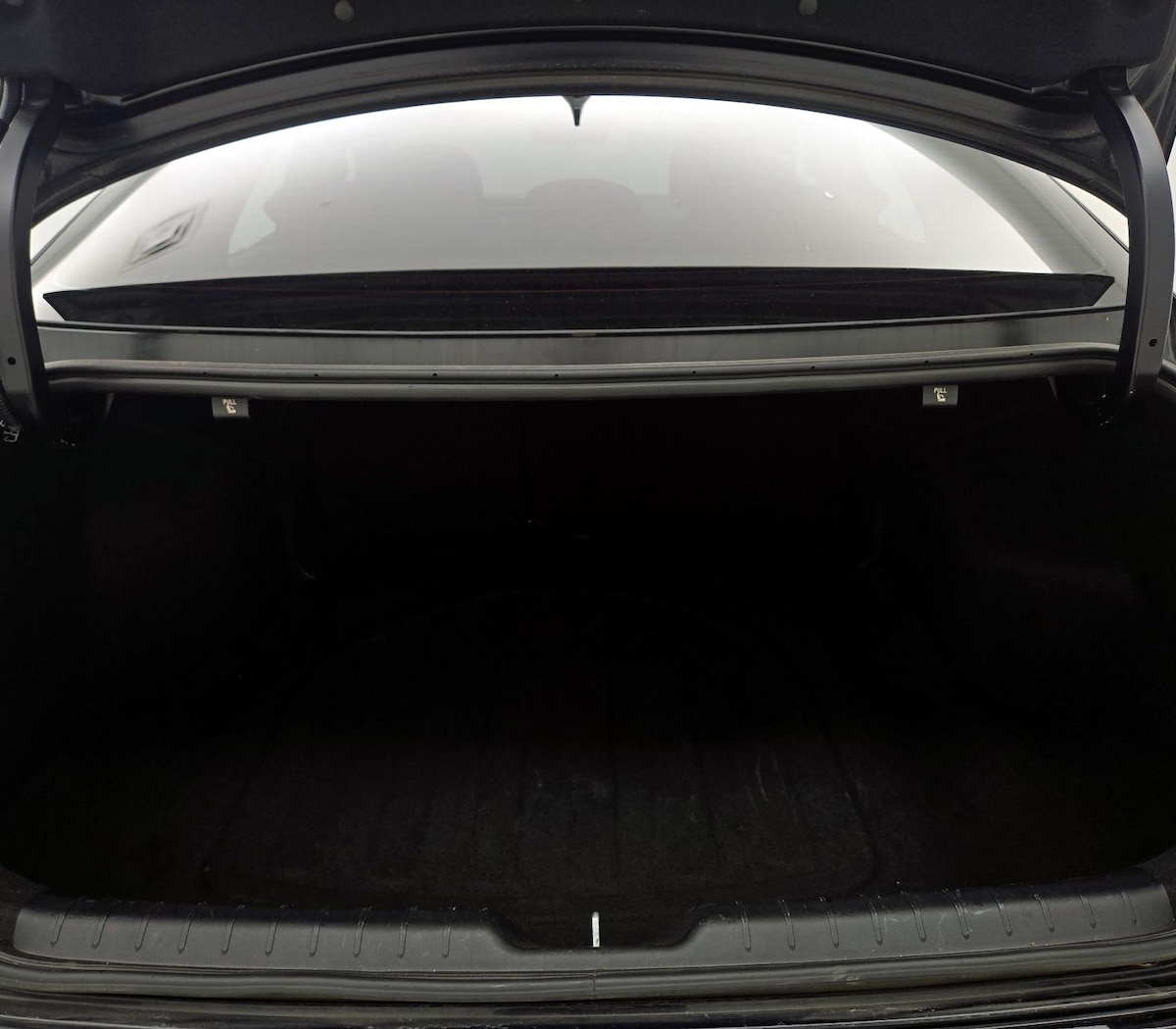Trunk/Cargo (Seats Up)