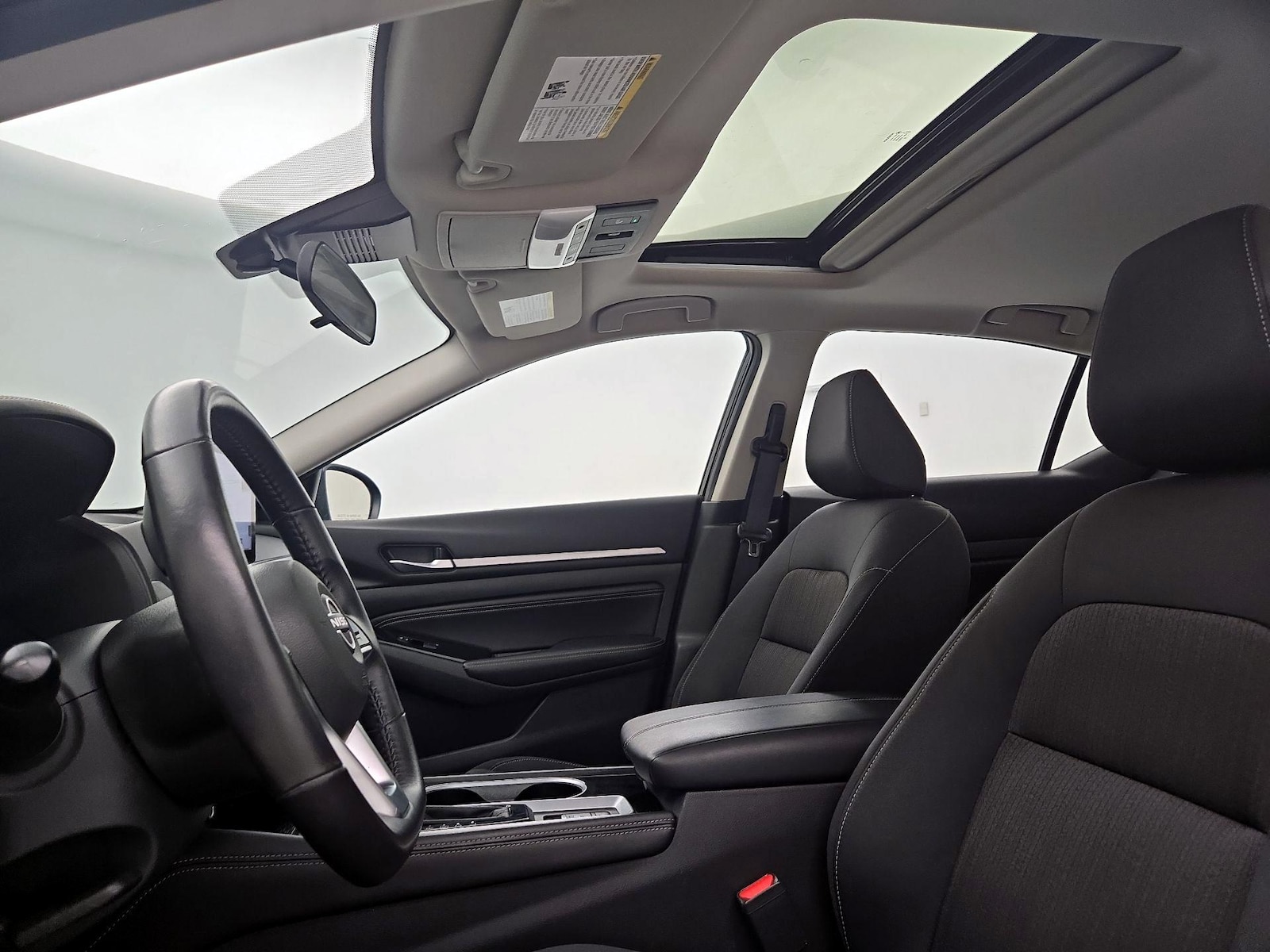 Sunroof(s) & Overhead Airbags