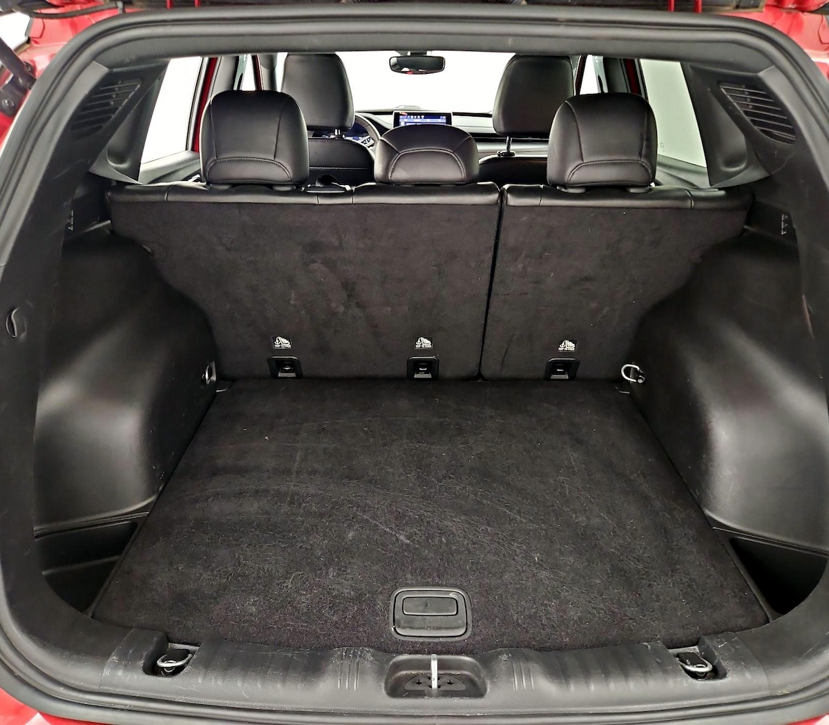 Trunk/Cargo (Seats Up)