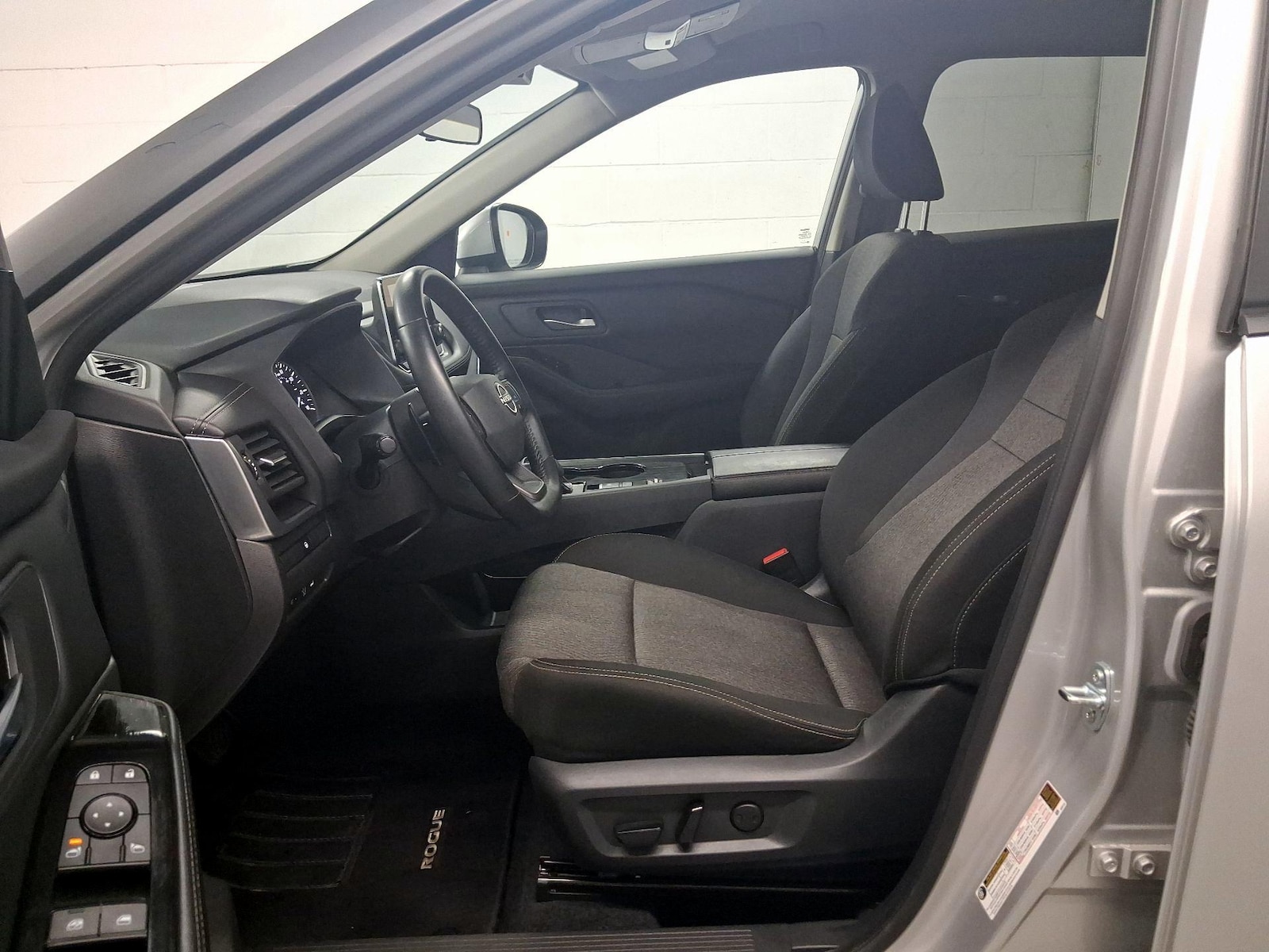 Power Seat(s) & Side Airbags