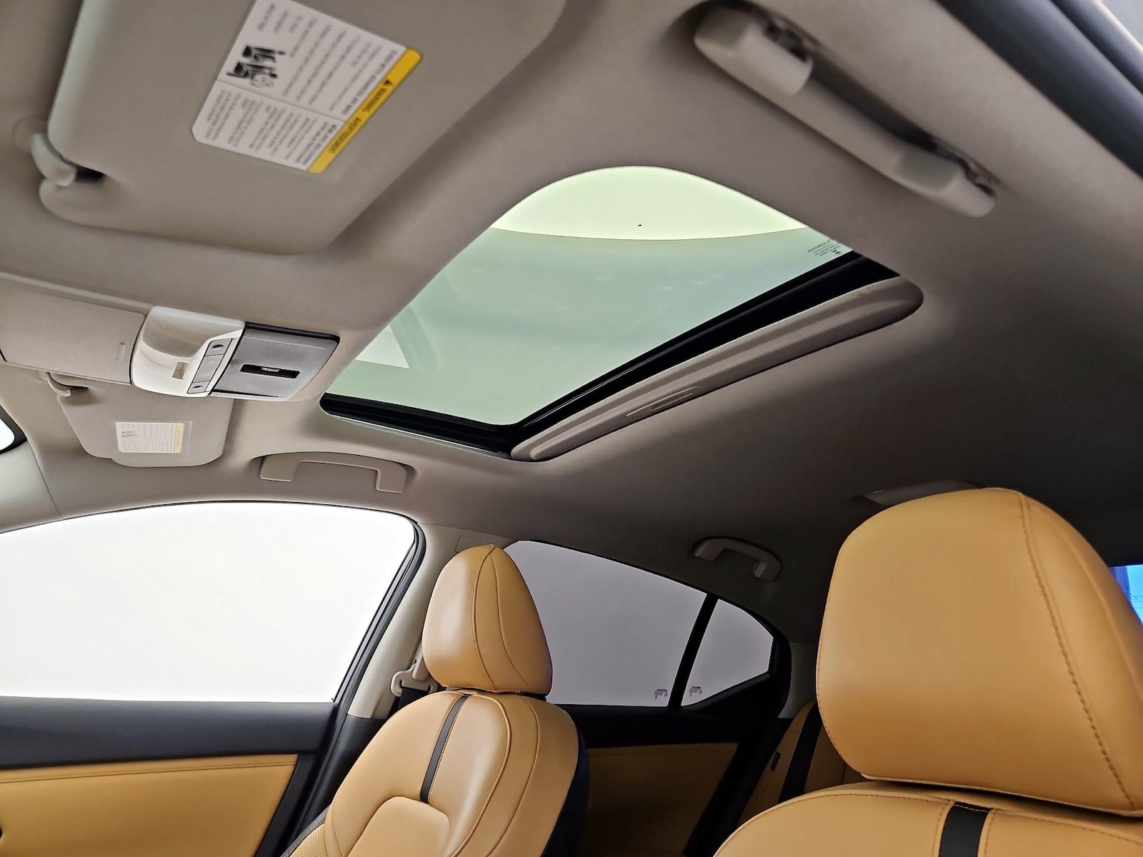 Sunroof(s) & Overhead Airbags