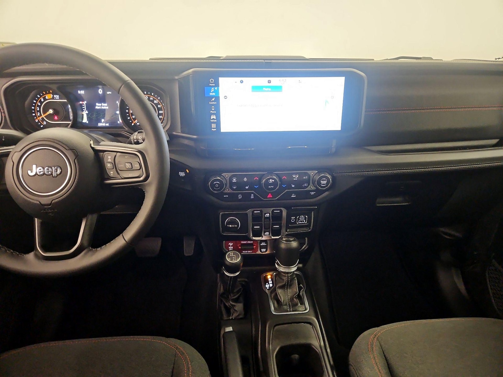 Apple CarPlay® & Android Auto™