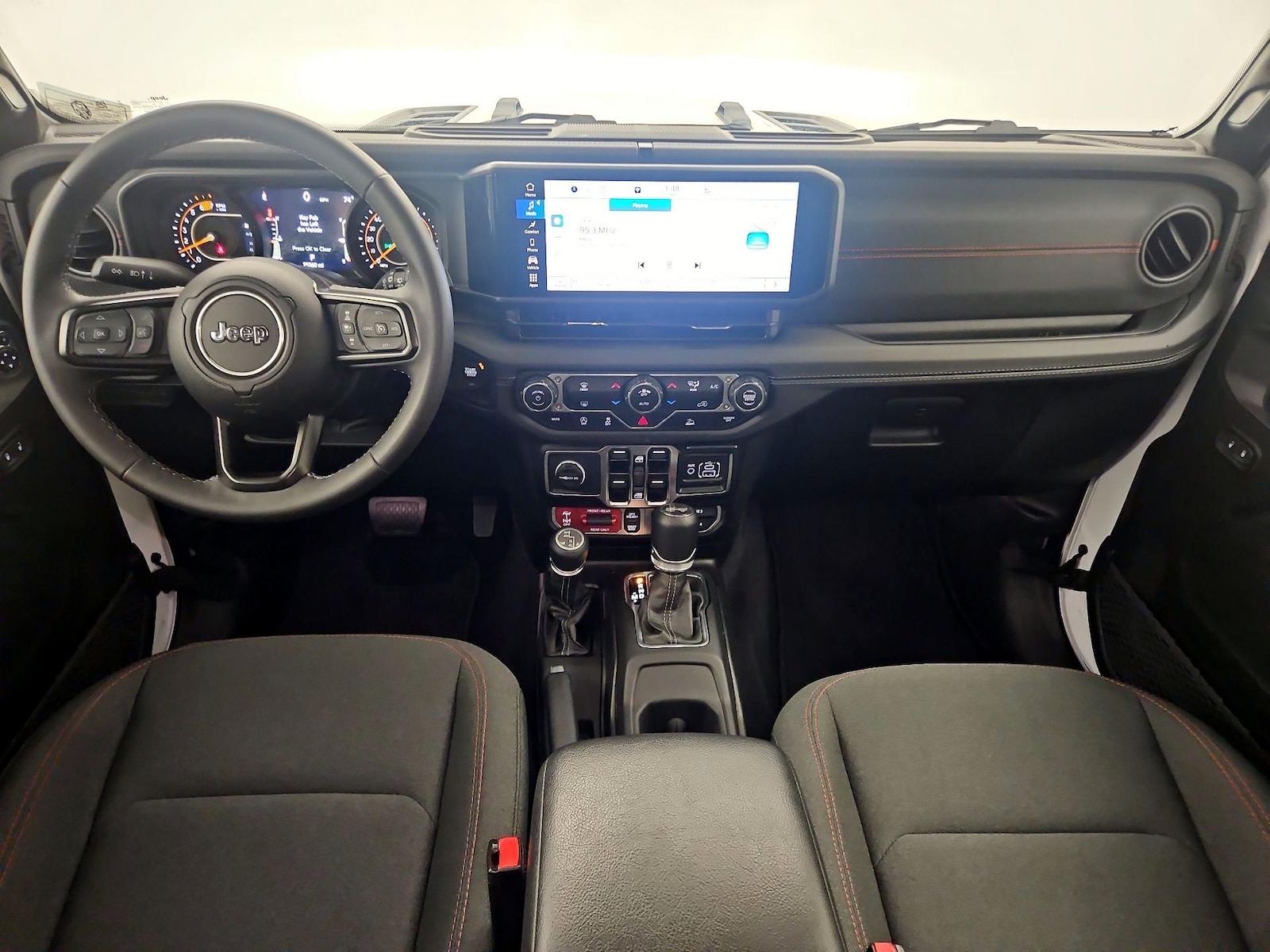 Apple CarPlay® & Android Auto™