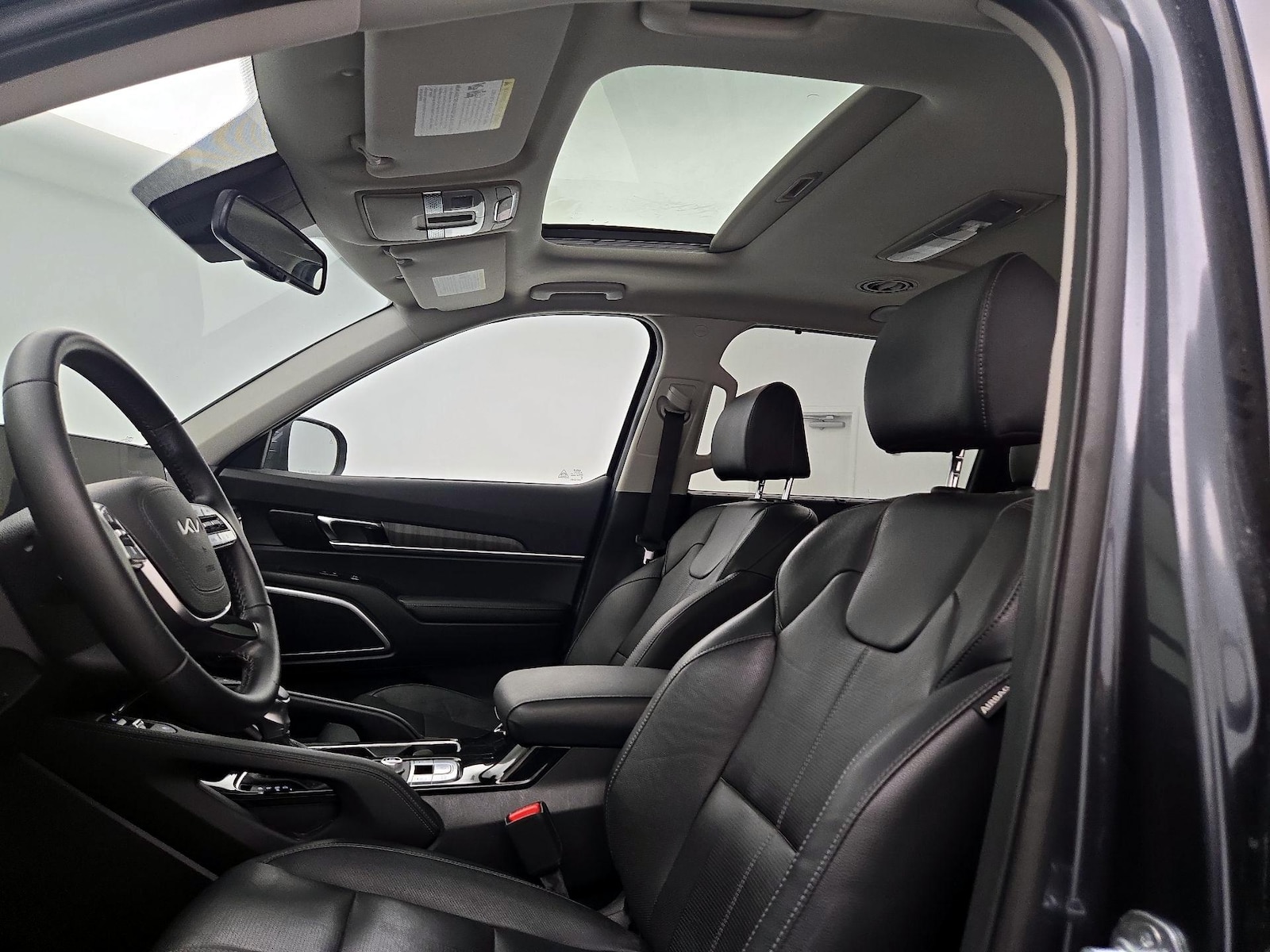 Sunroof(s) & Overhead Airbags