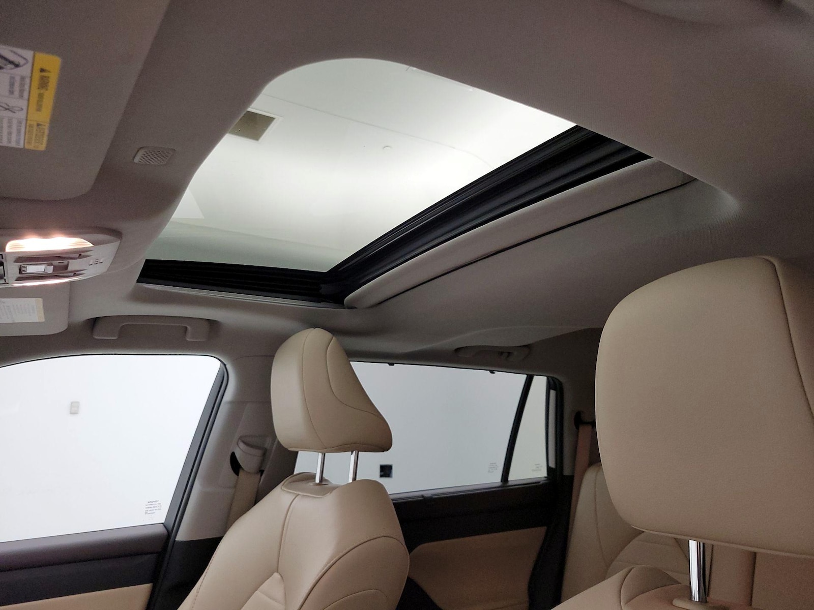 Sunroof(s) & Overhead Airbags