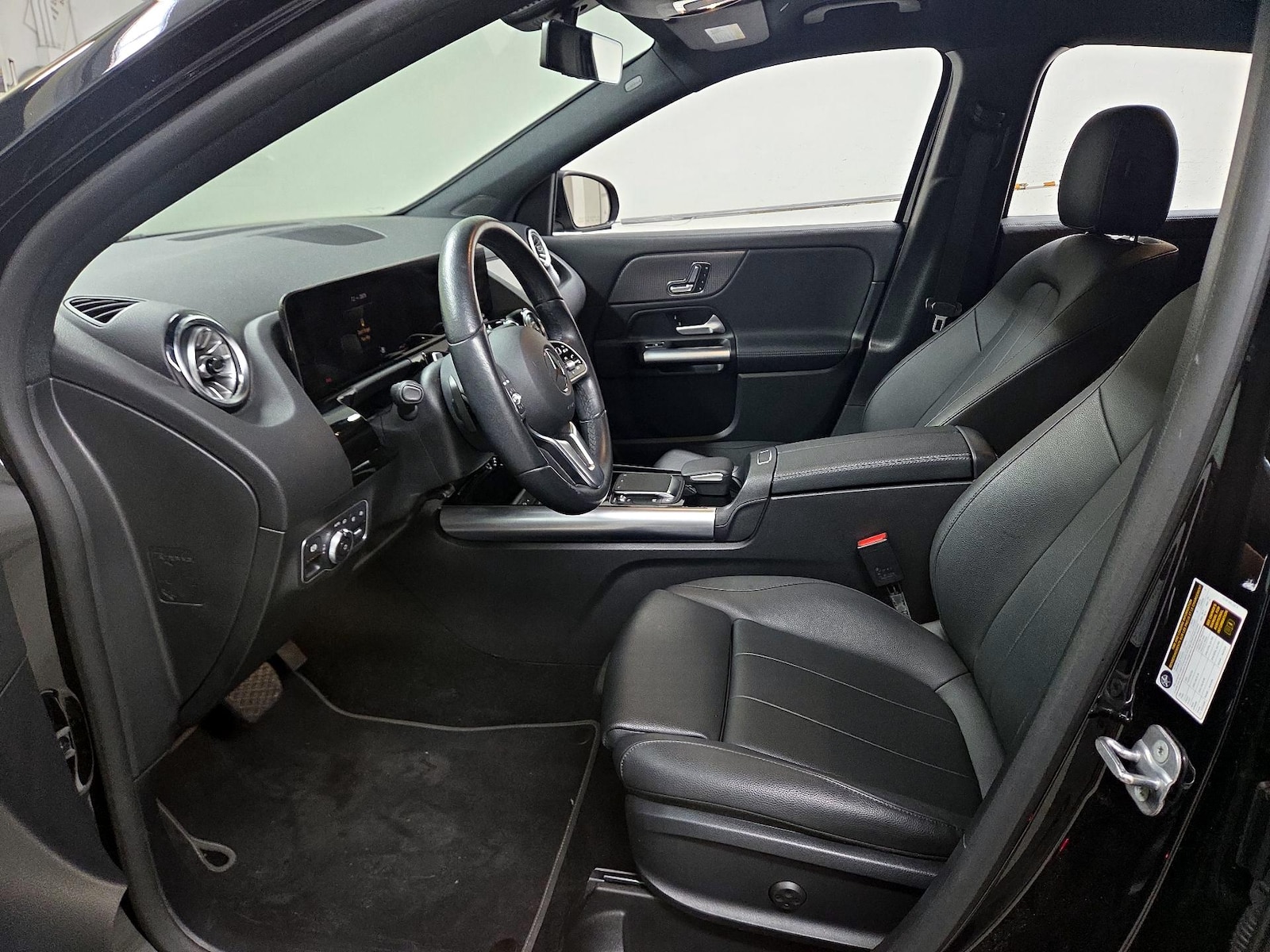 Power Seat(s) & Side Airbags