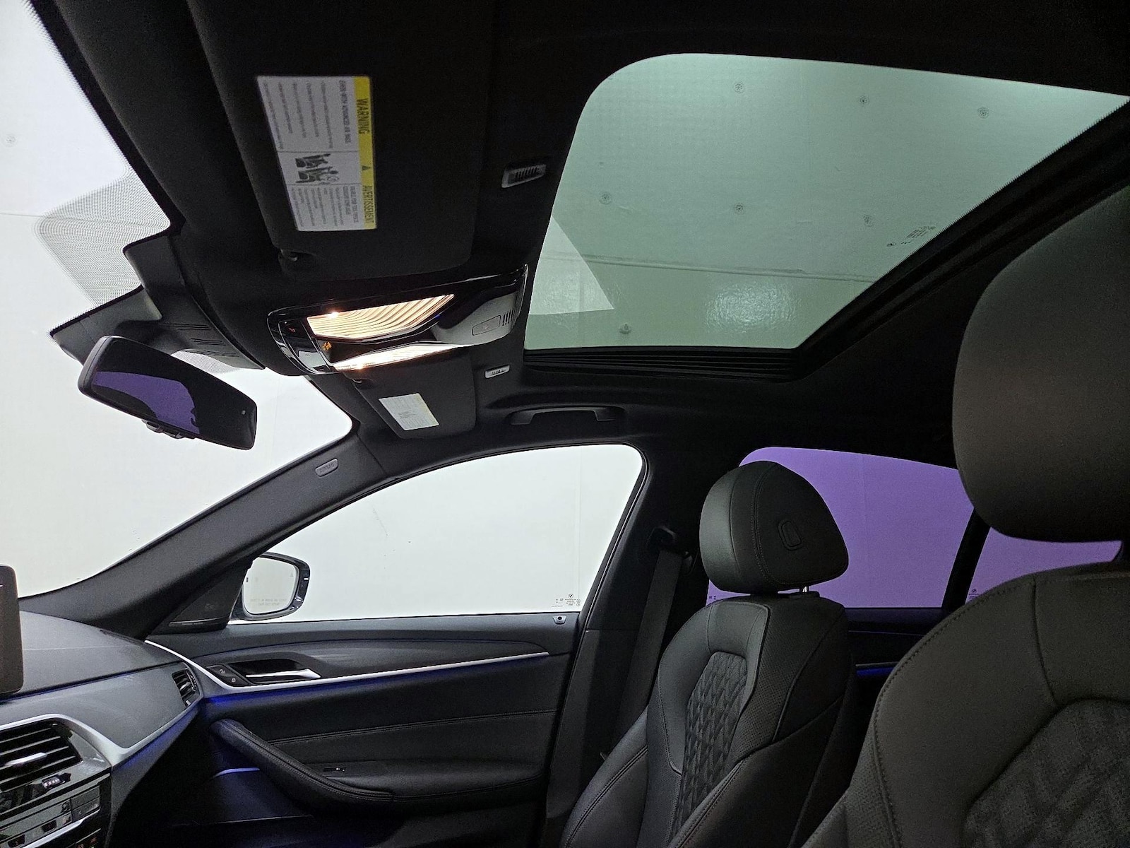 Sunroof(s) & Overhead Airbags