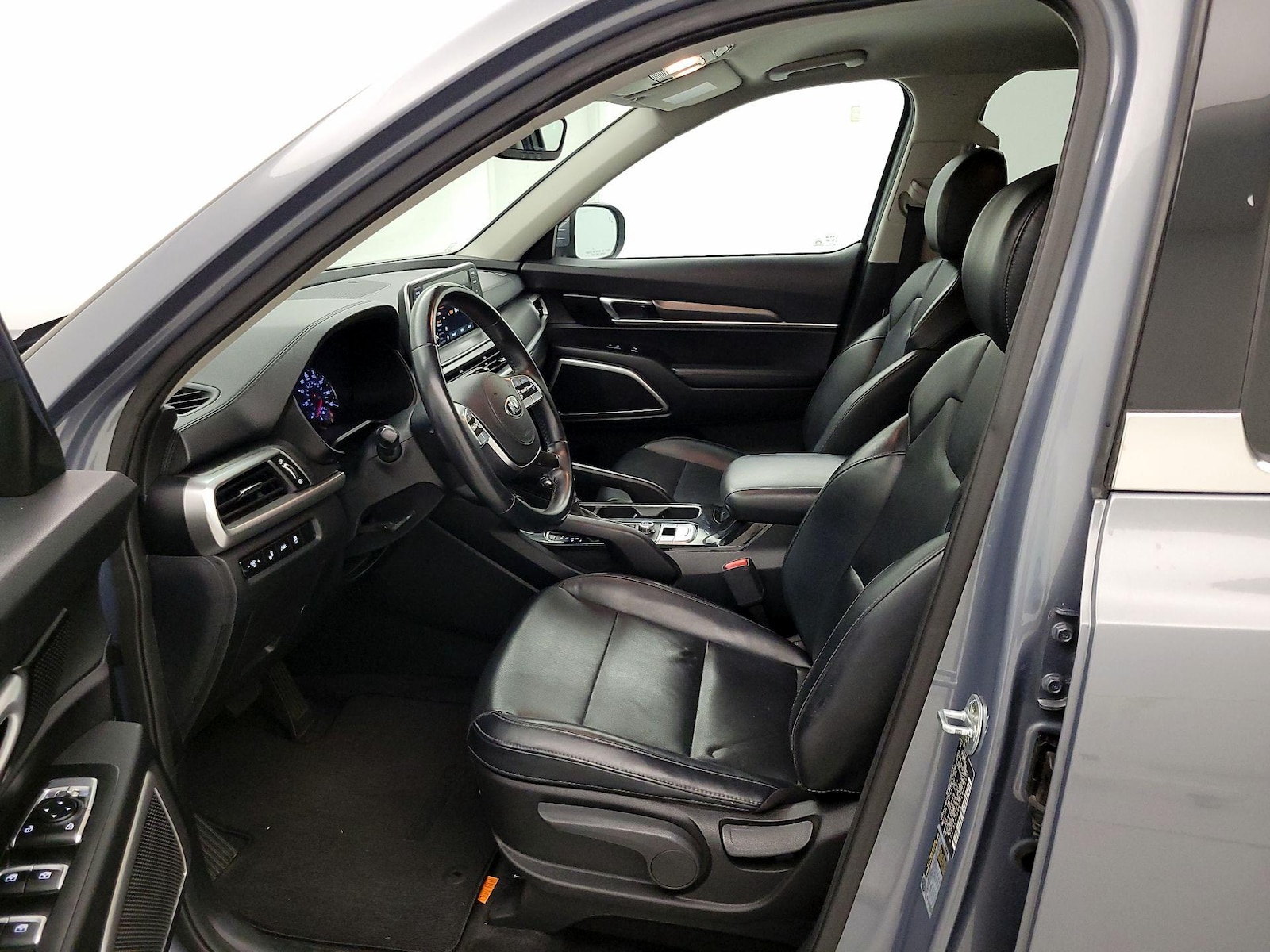 Side Airbags & Leatherette Seats