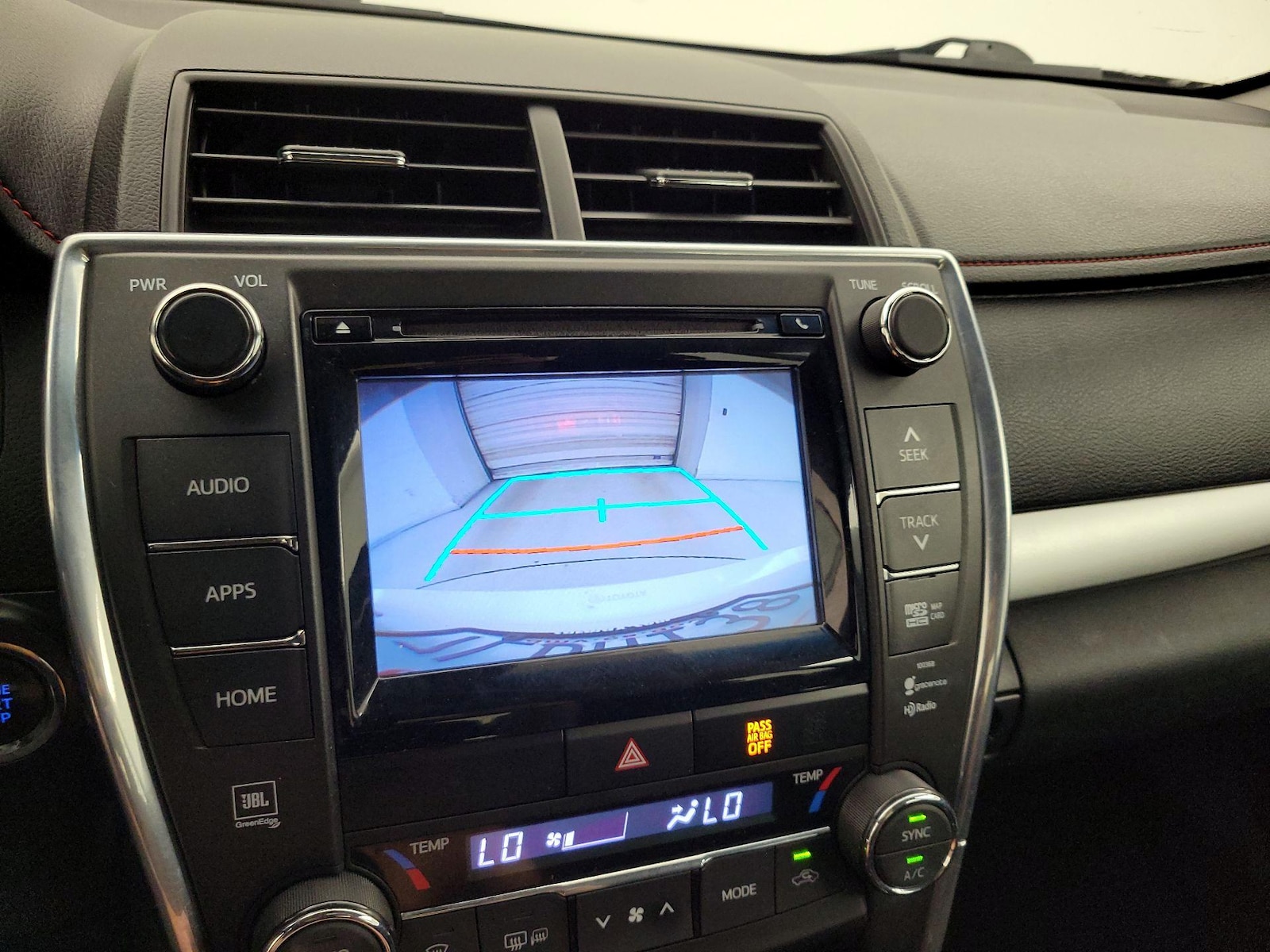 2015 Toyota Camry XSE - Photo 16