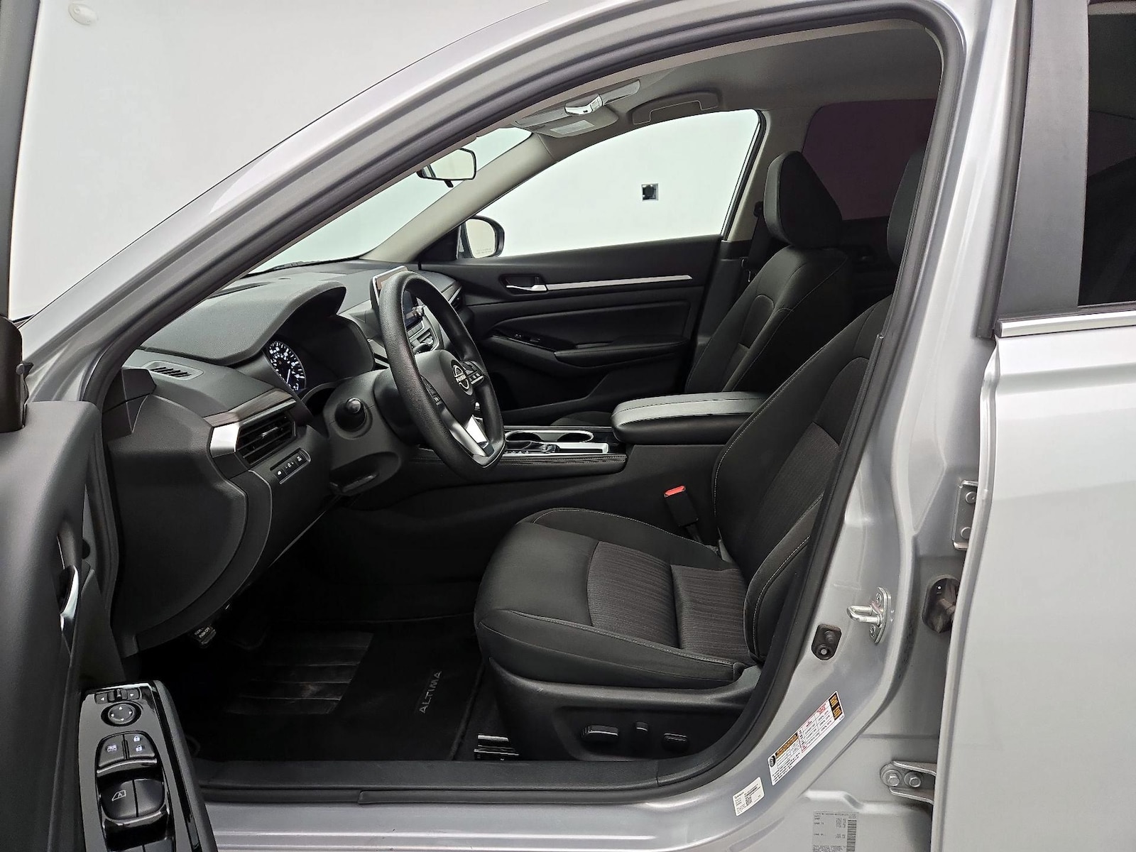 Power Seat(s) & Side Airbags