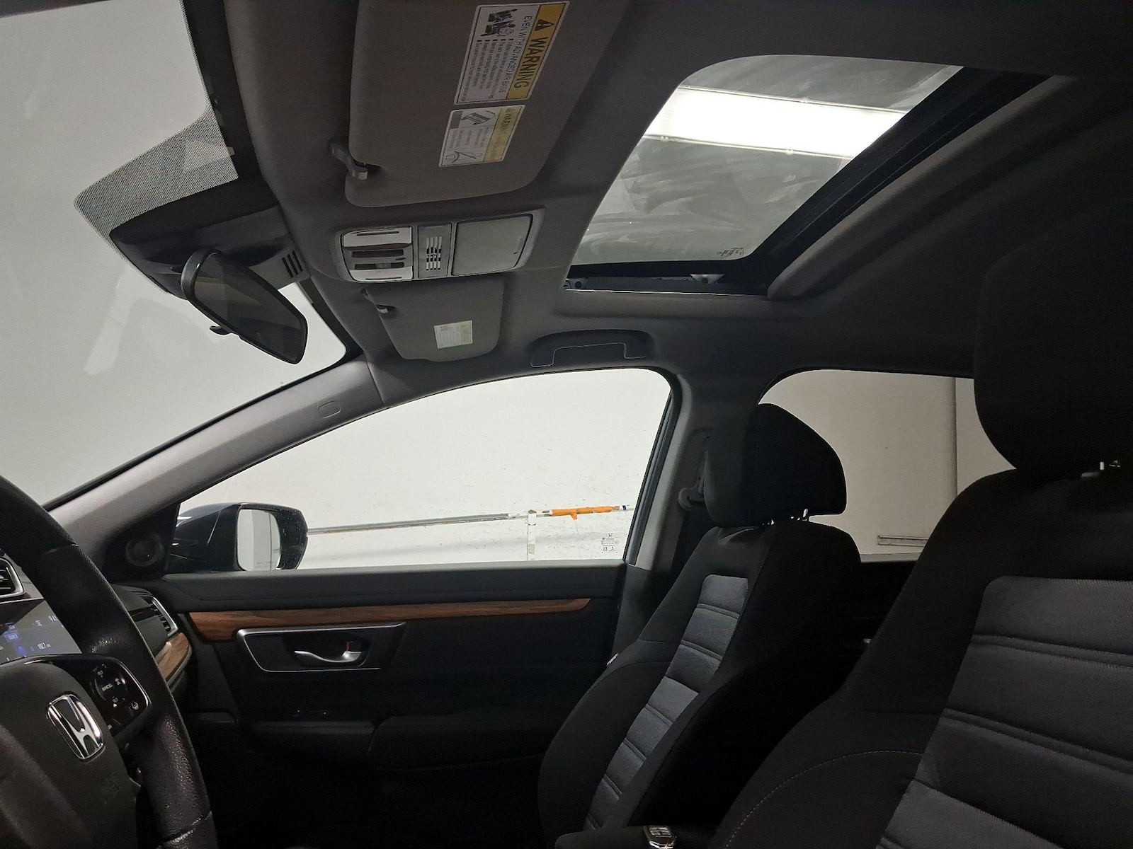 Sunroof(s) & Overhead Airbags