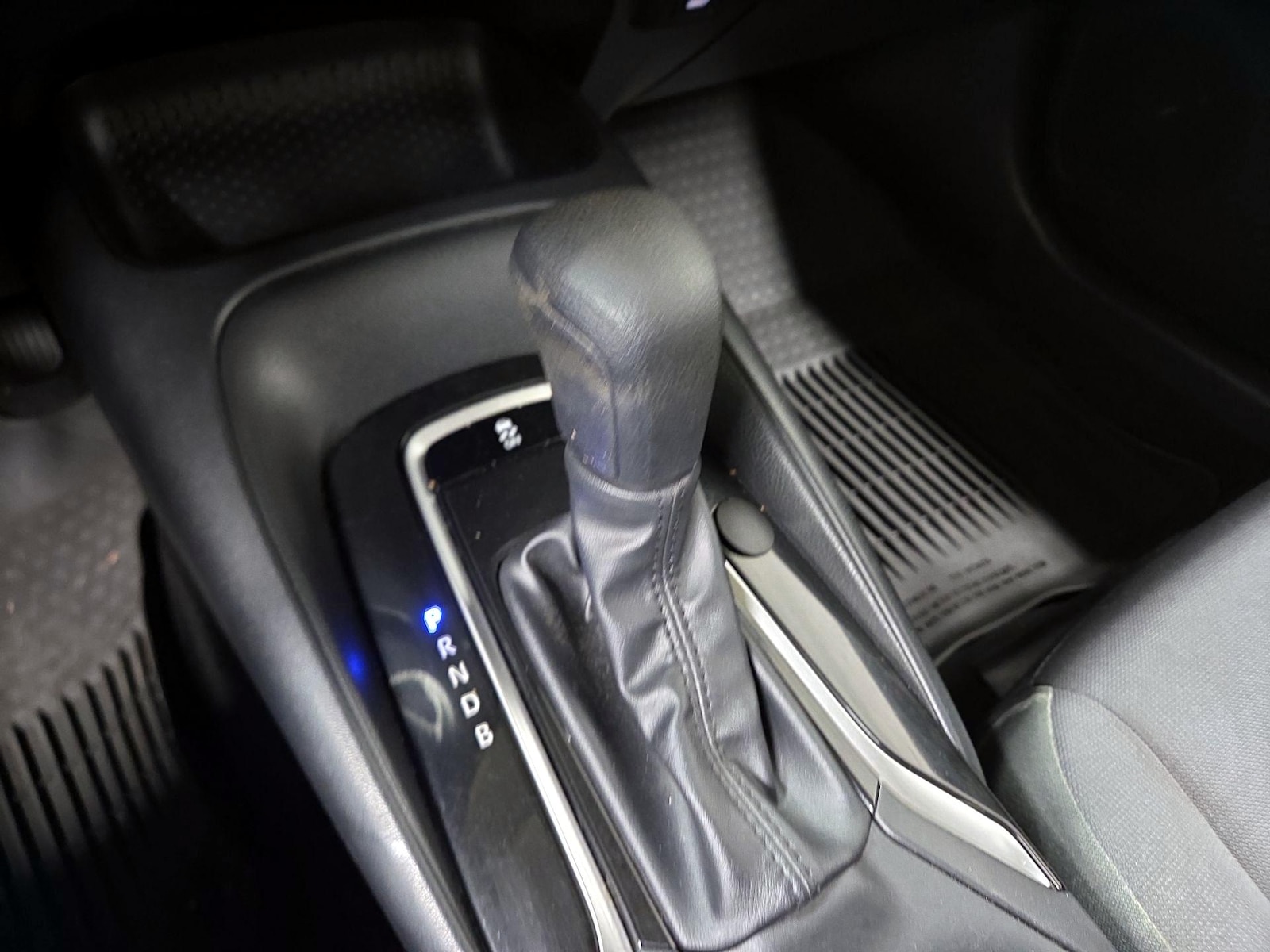 2023 Toyota Corolla LE - Photo 16