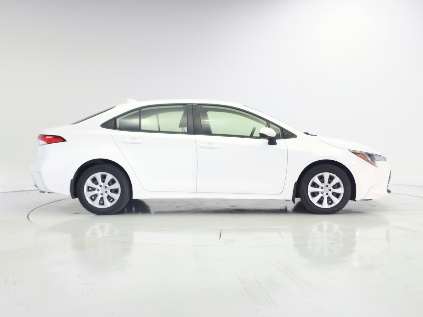 2023 Toyota Corolla LE - Photo 8