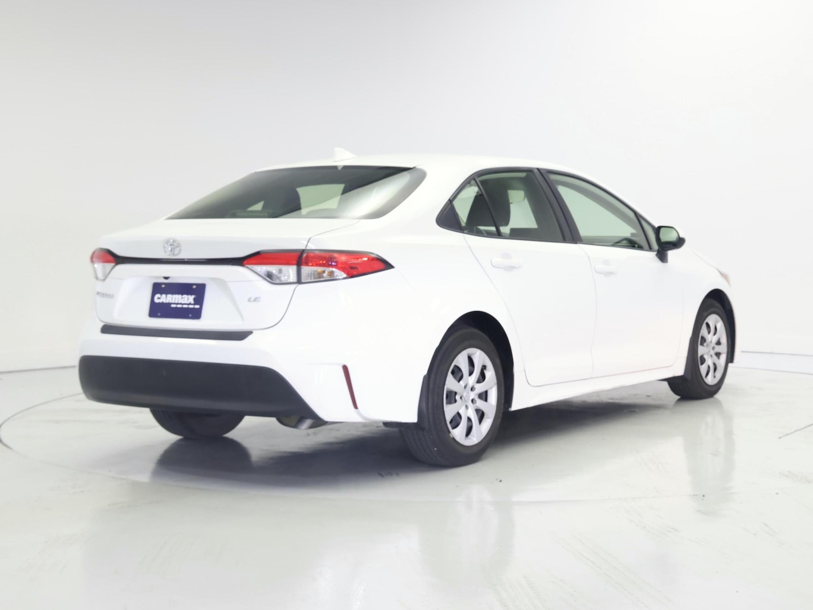 2023 Toyota Corolla LE - Photo 9