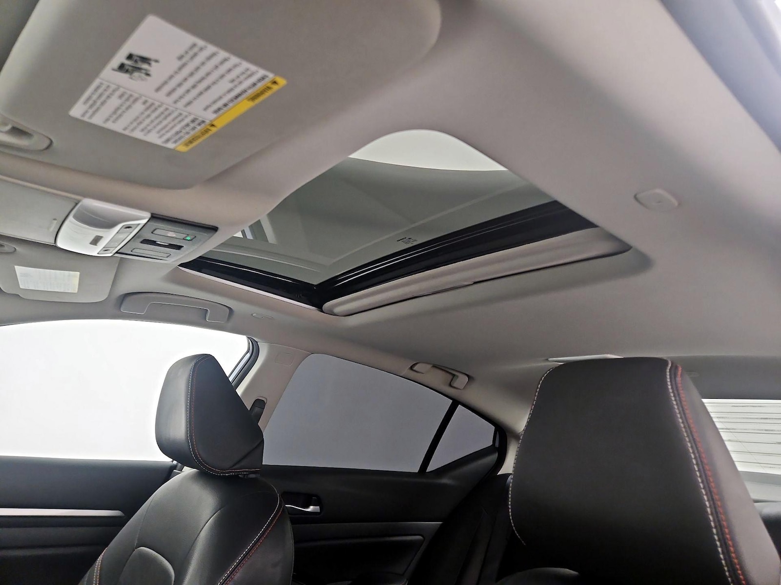 Sunroof(s) & Overhead Airbags