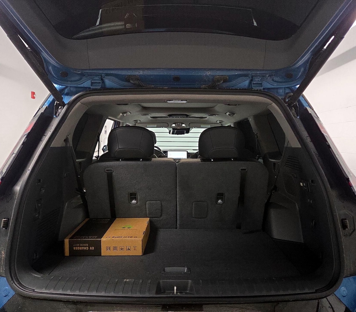 Trunk/Cargo (Seats Up)