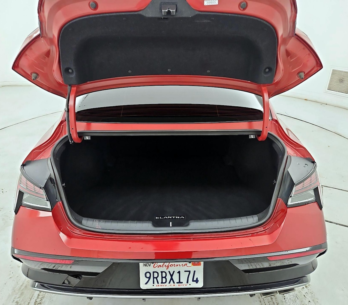 Trunk/Cargo (Seats Up)
