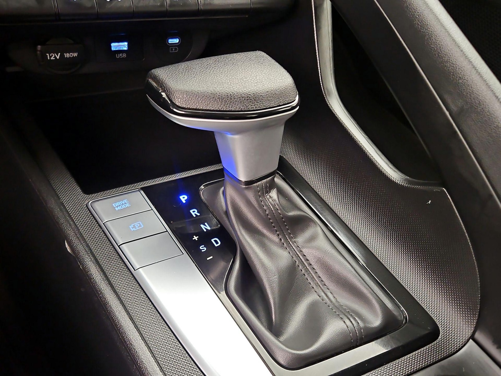 2026 Hyundai Elantra SE - Photo 17