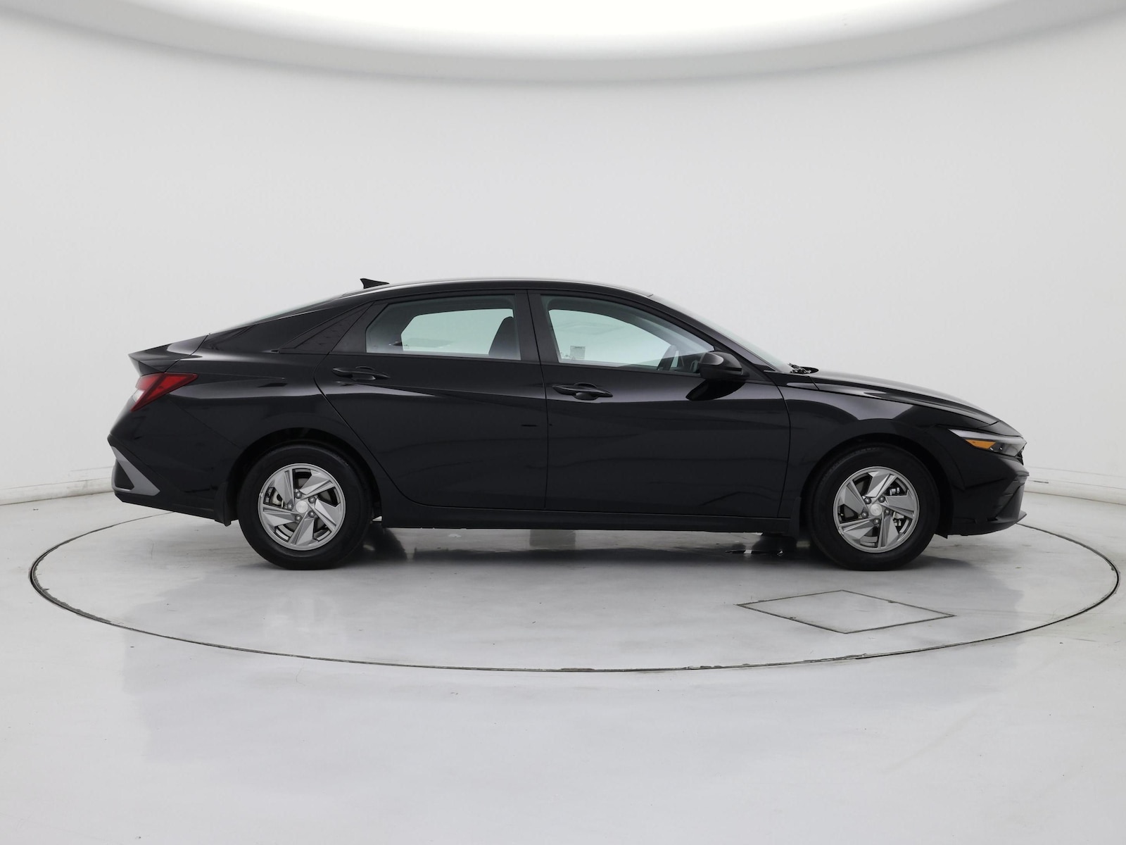 2026 Hyundai Elantra SE - Photo 8