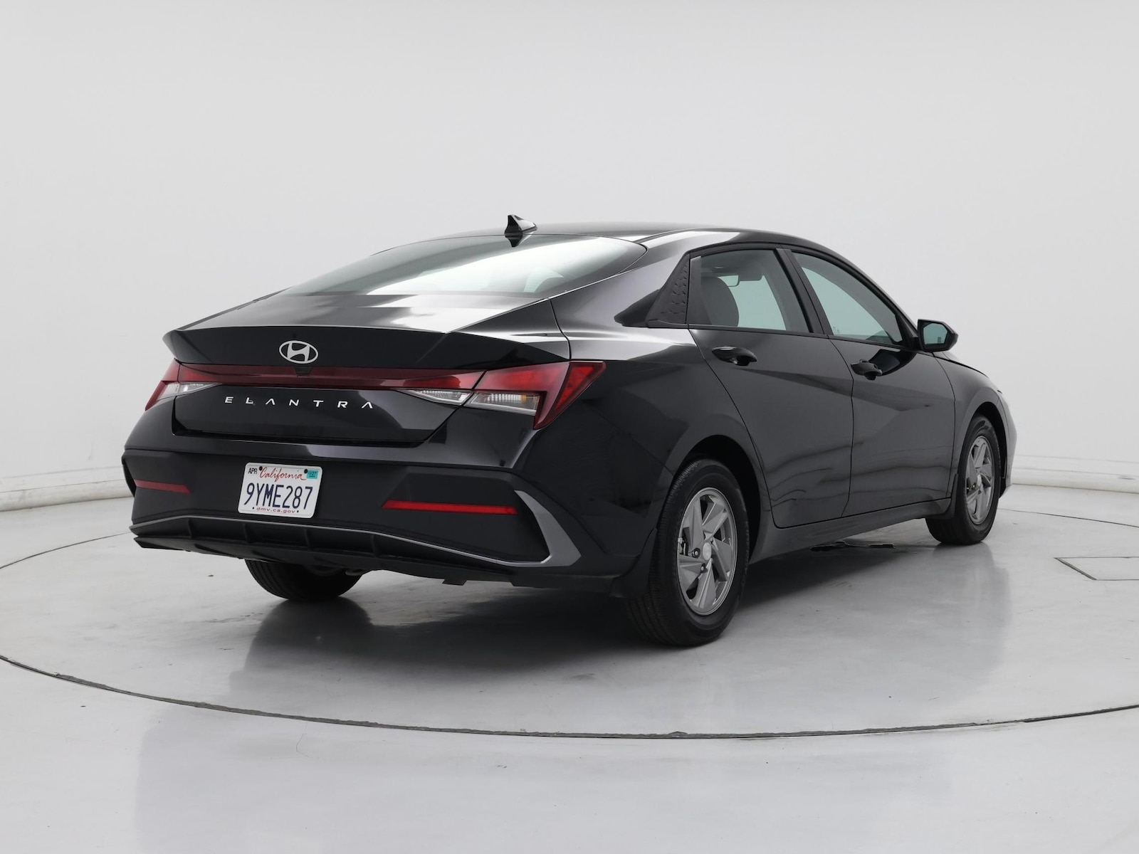 2026 Hyundai Elantra SE - Photo 9
