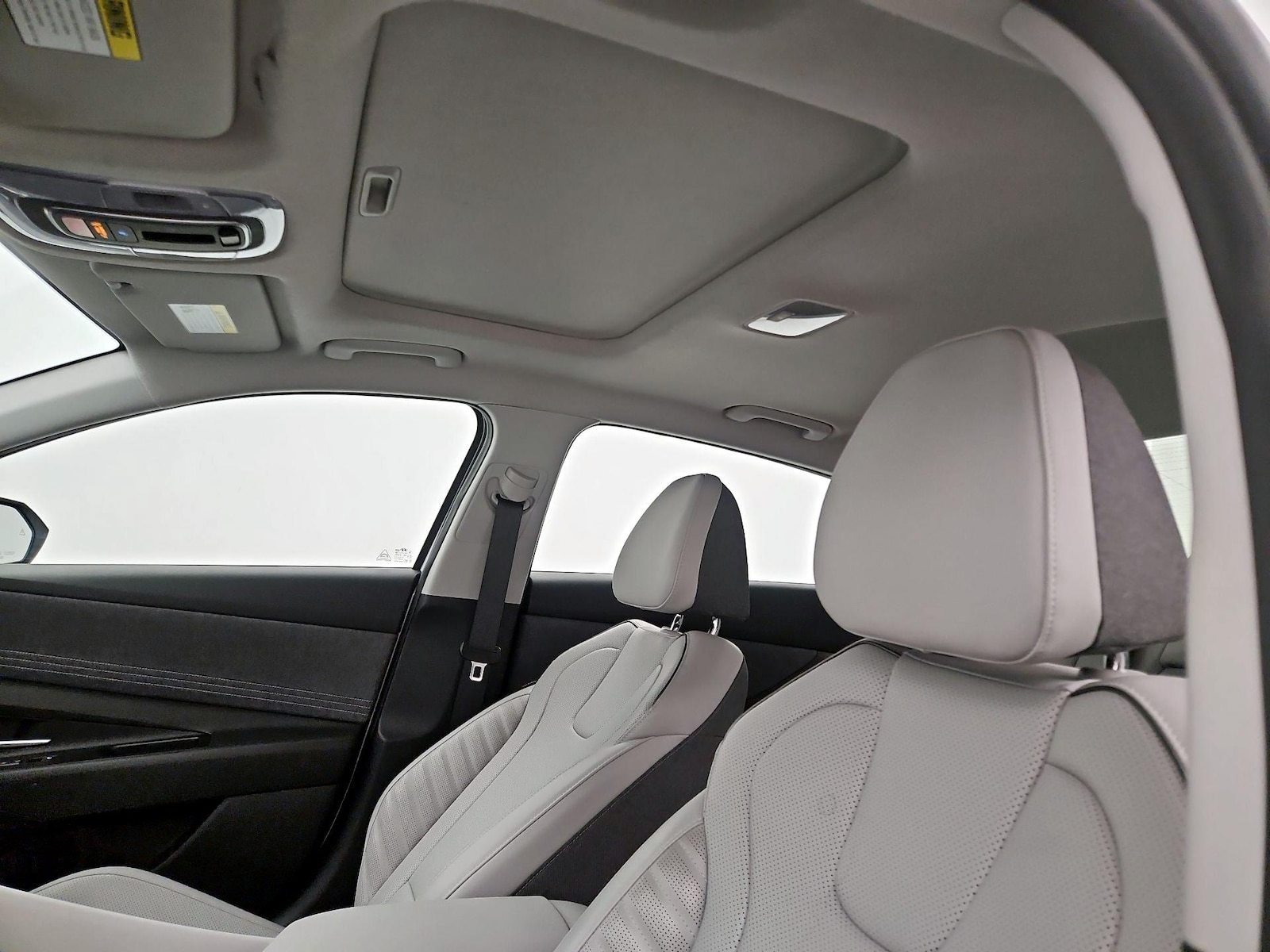 Sunroof(s) & Overhead Airbags