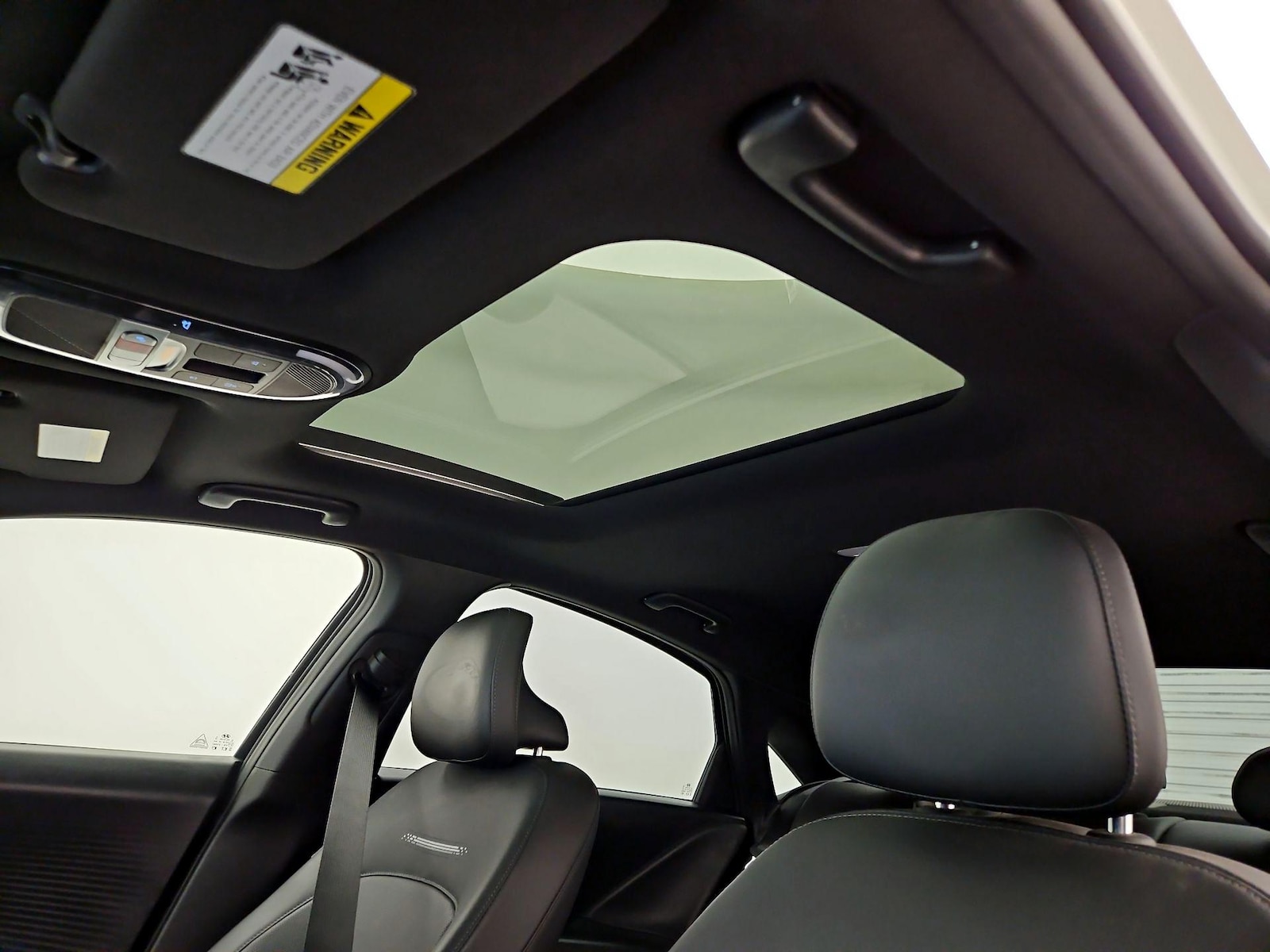 Sunroof(s) & Overhead Airbags