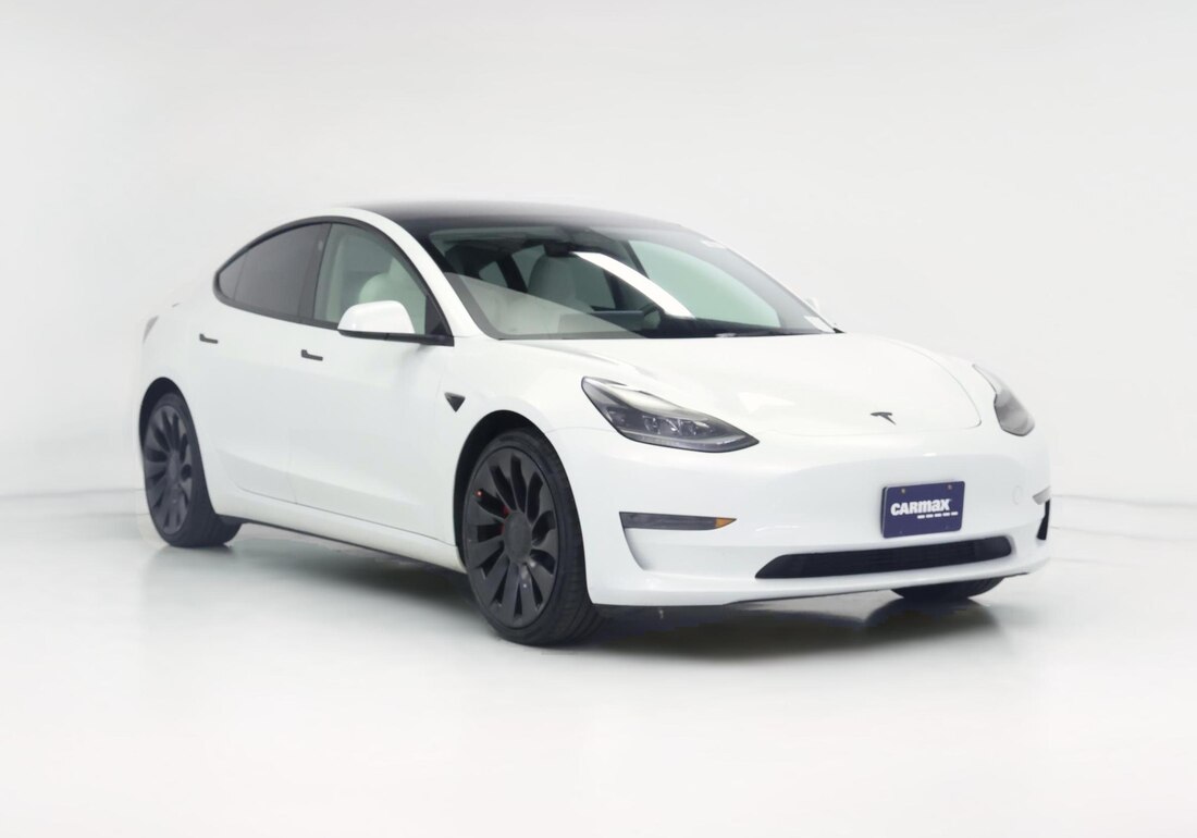 2023 Tesla Model 3 Performance in White — CarMax photo