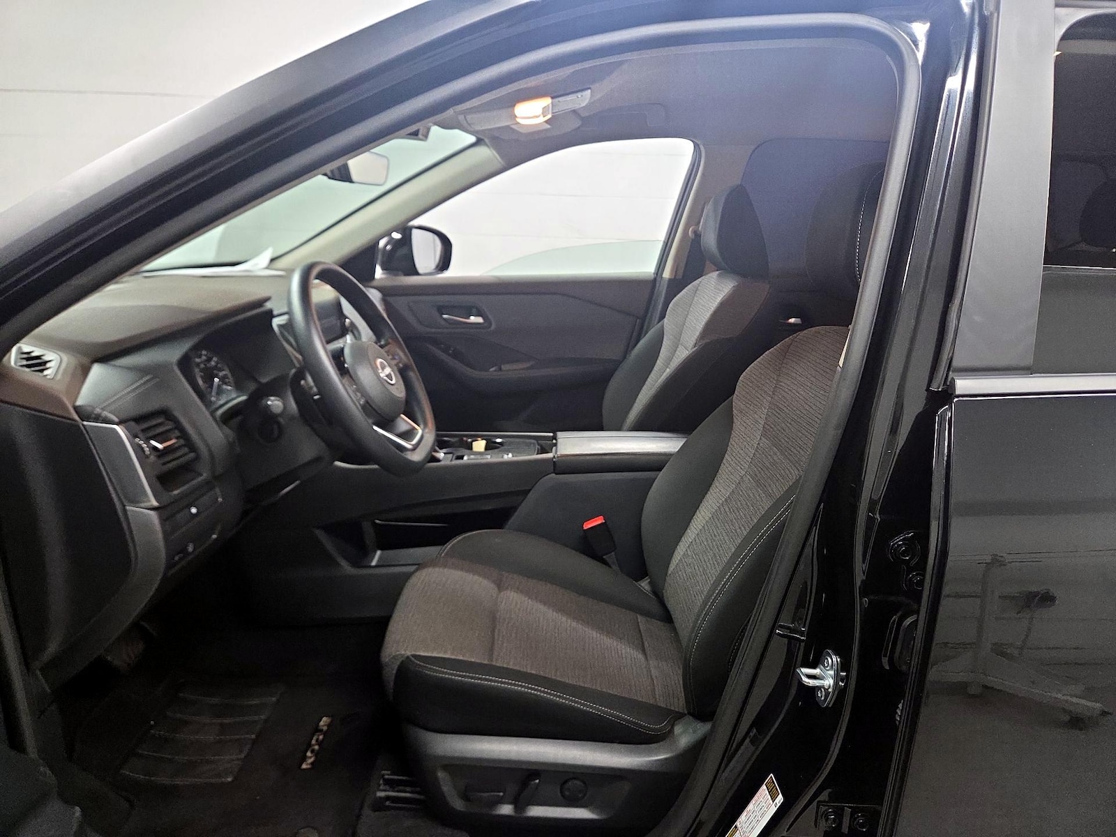 Power Seat(s) & Side Airbags